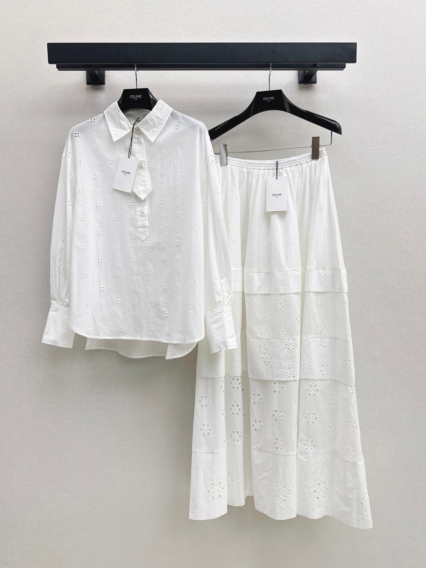 26FW New Collared Shirt with Cut-out Embroidery 🤍
