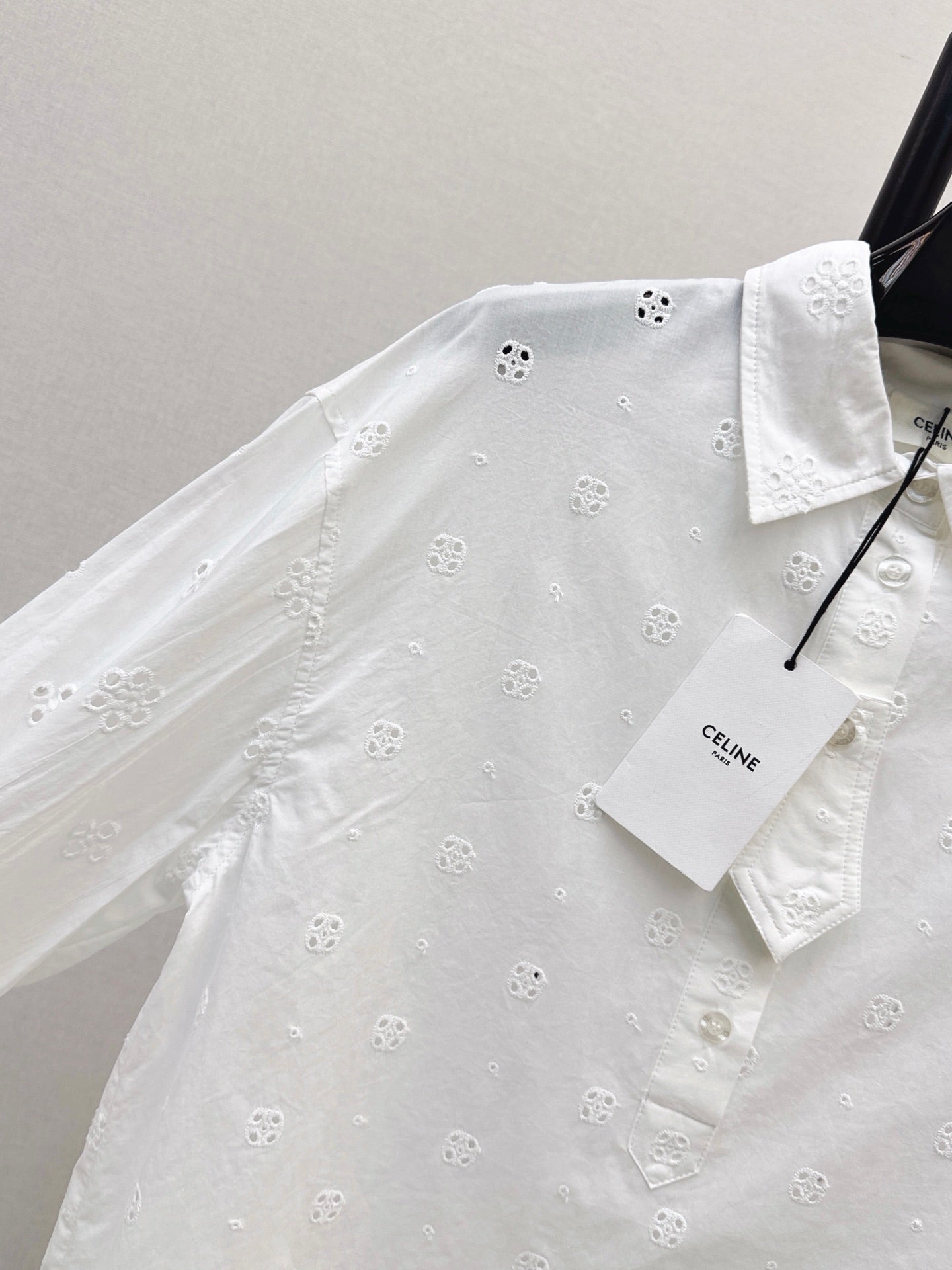 26FW New Collared Shirt with Cut-out Embroidery 🤍