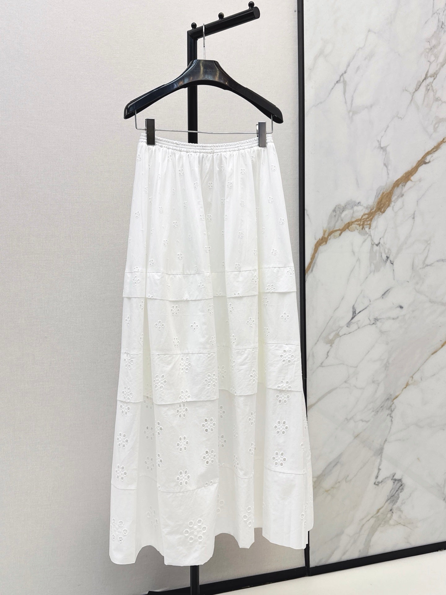 26FW New Embroidered Cut-out Long Skirt 🤍