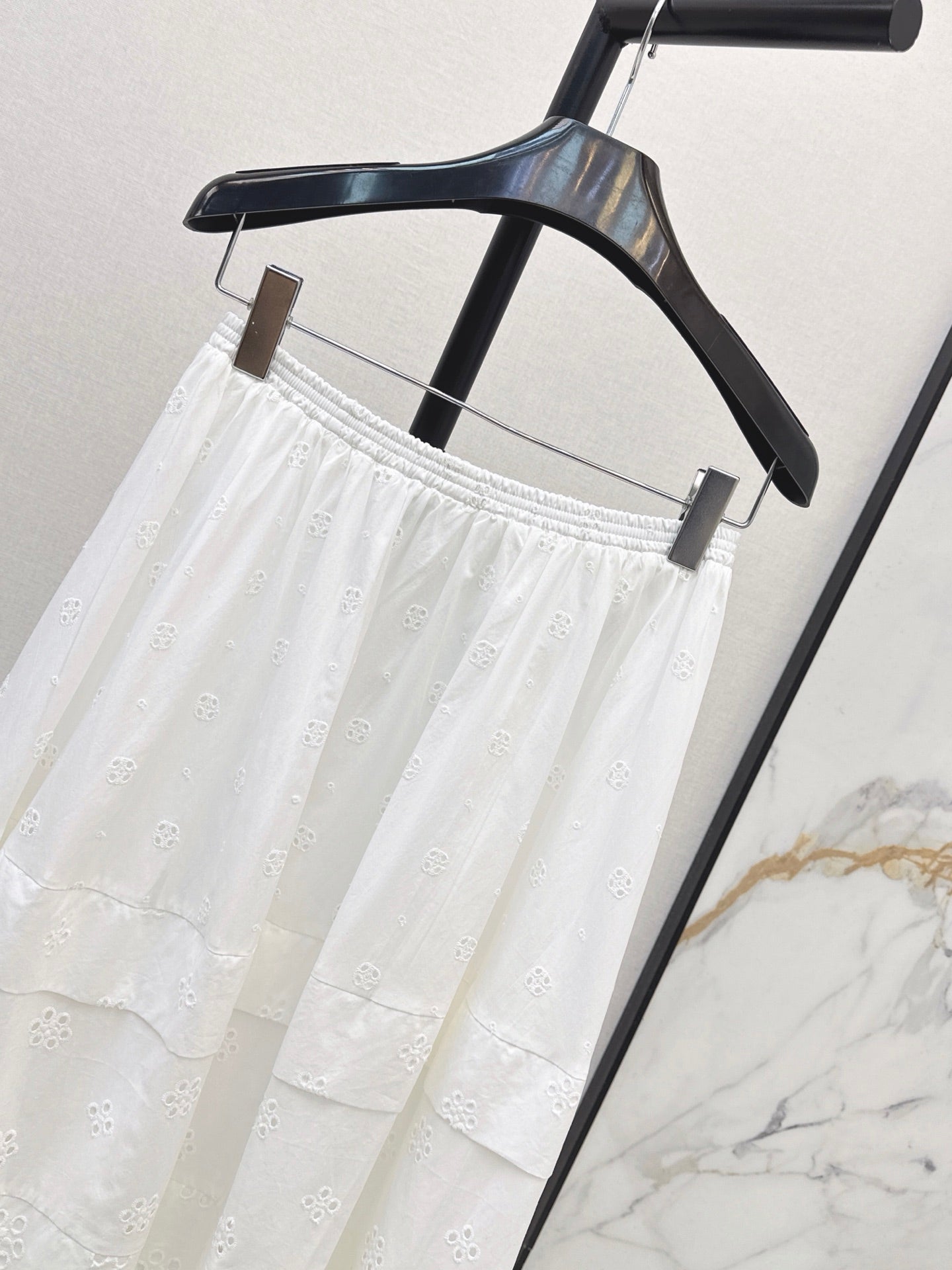 26FW New Embroidered Cut-out Long Skirt 🤍
