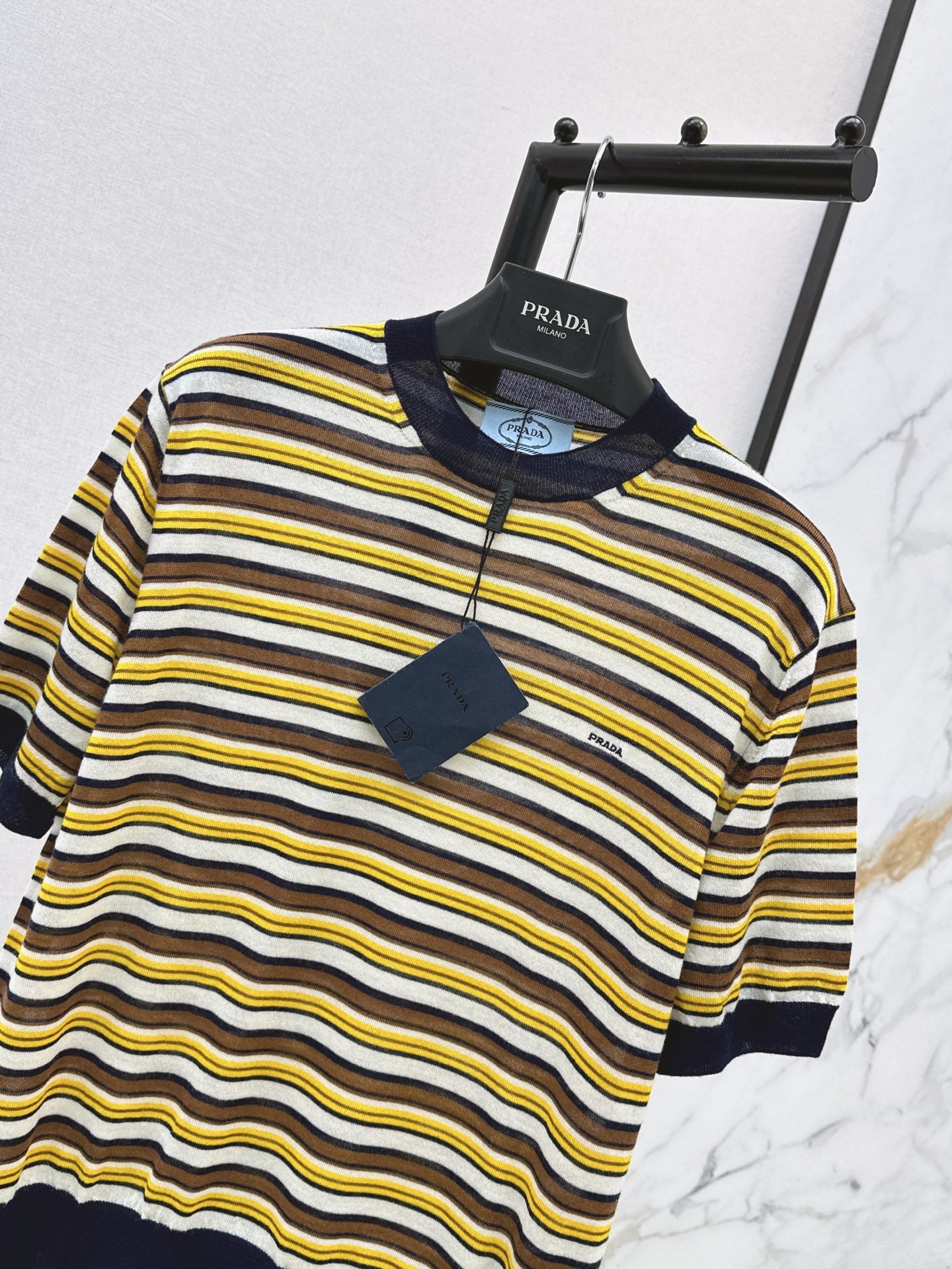 26FW New Crew-Neck Short-Sleeve Striped Knit Top 💛