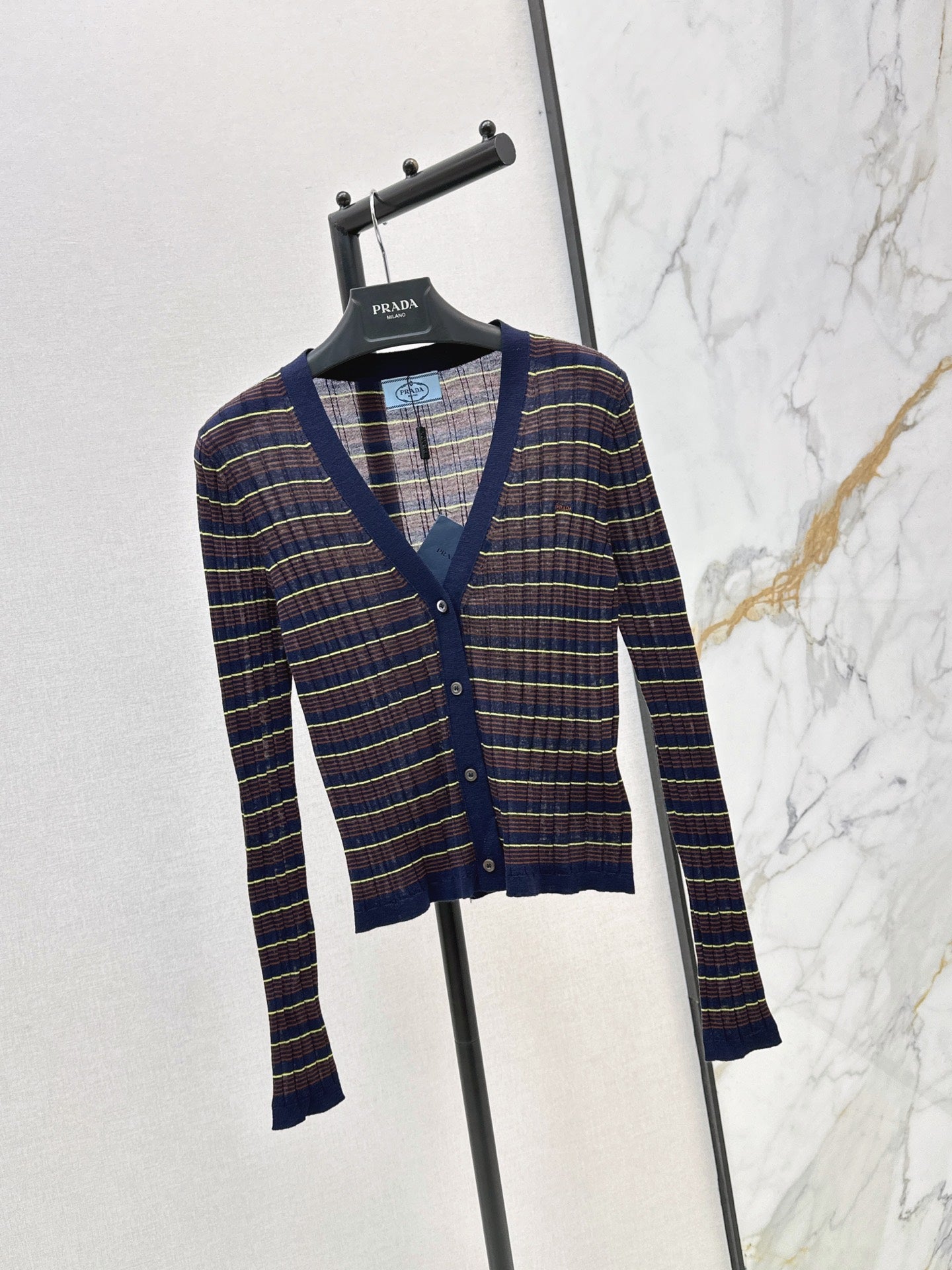 26FW New V-Neck Striped Knit Cardigan 🖤