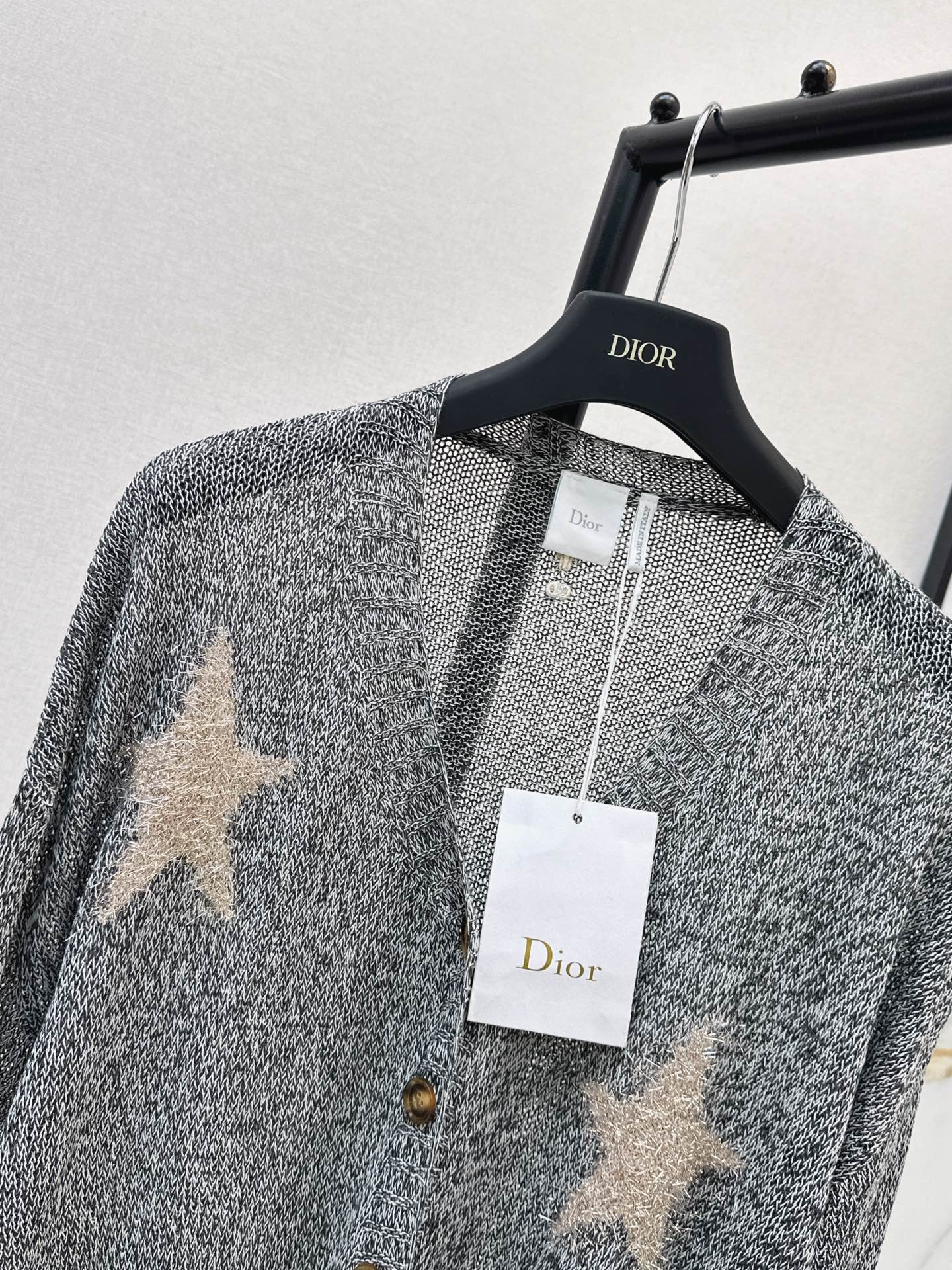 26FW New V-neck Cardigan with Jacquard Star Pattern 🤍