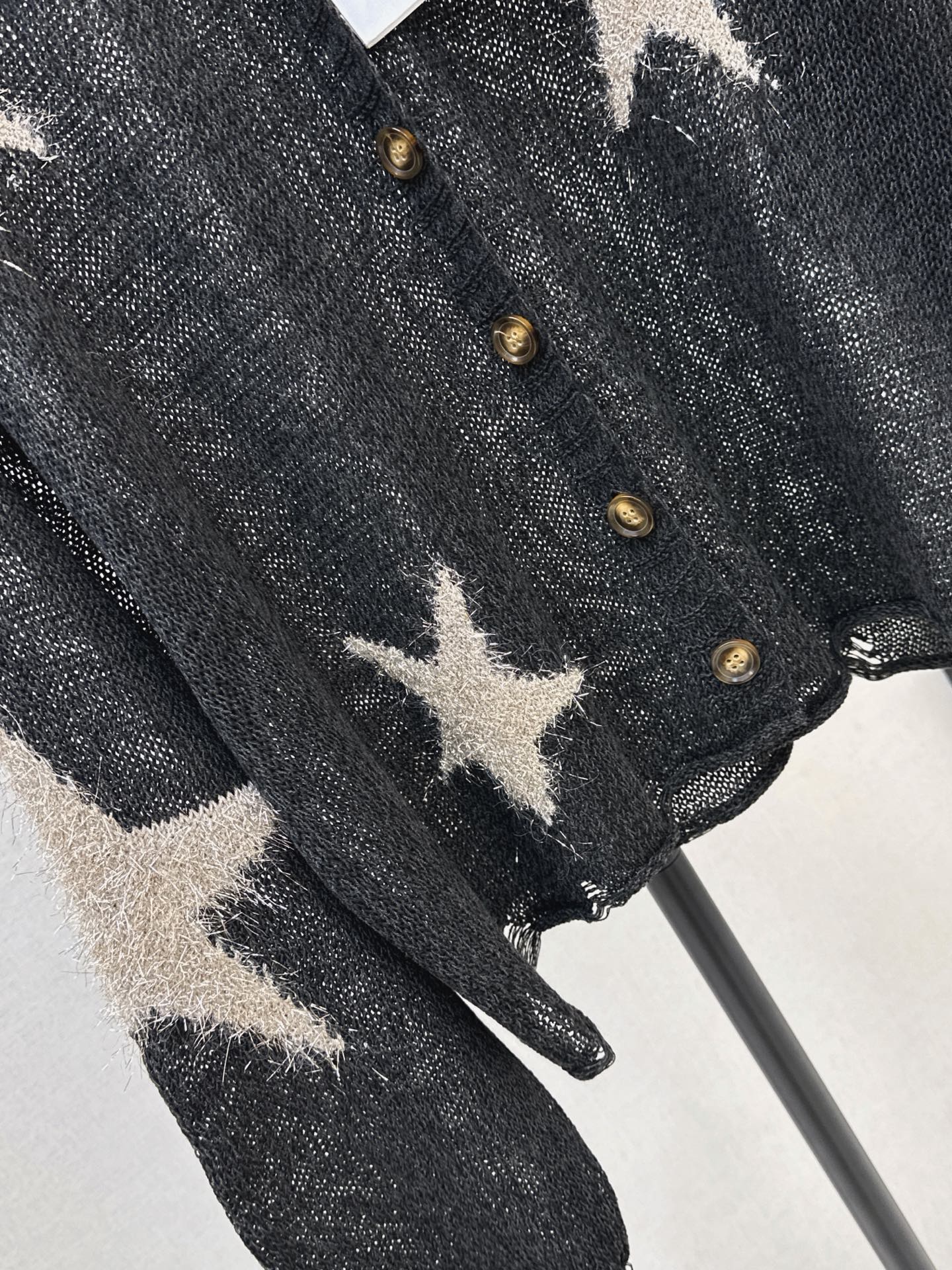 26FW New V-neck Cardigan with Jacquard Star Pattern 🤍
