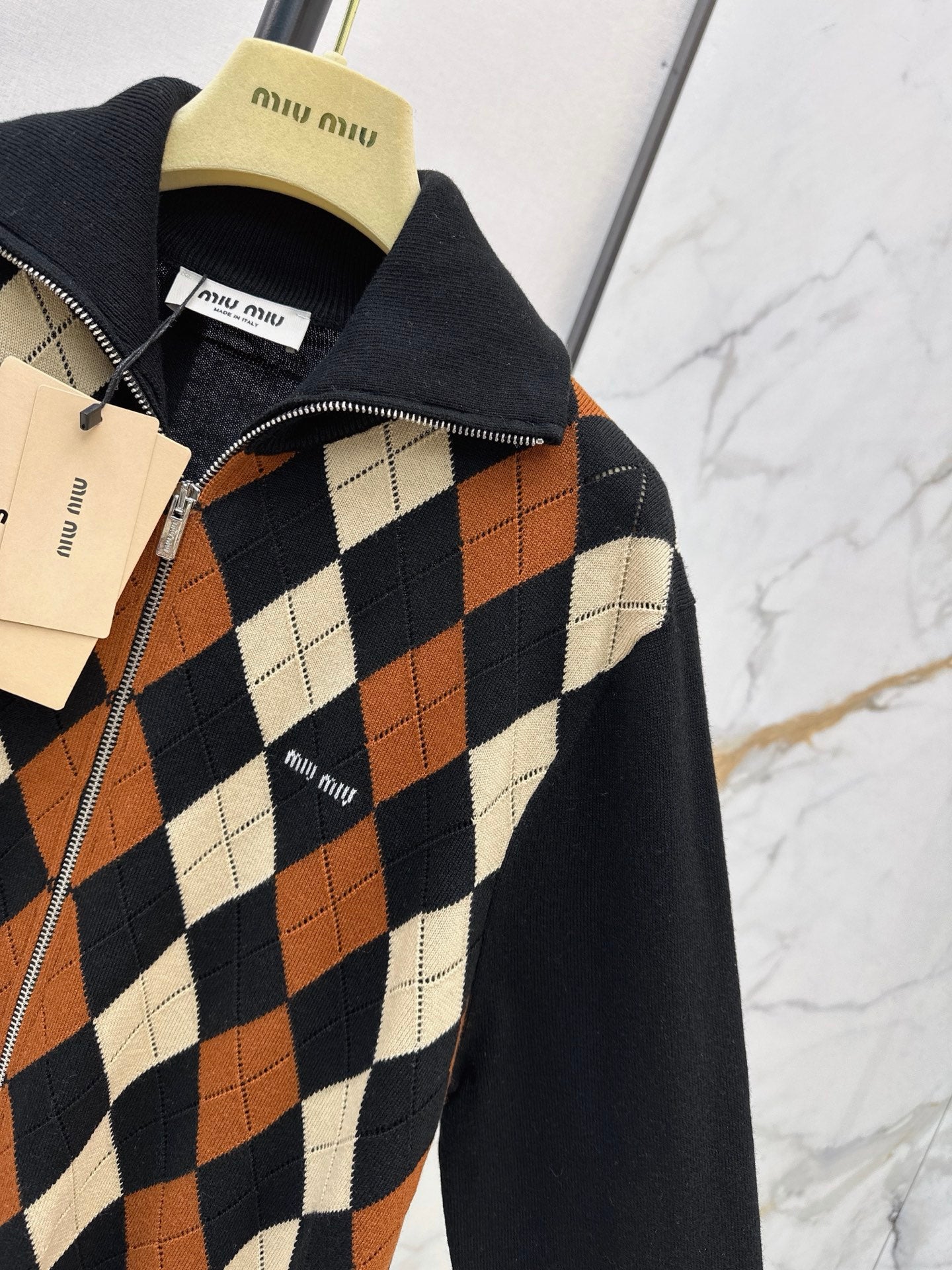 26FW New Quilted-Pattern Lapel Zip-Up Knit Cardigan 🤎