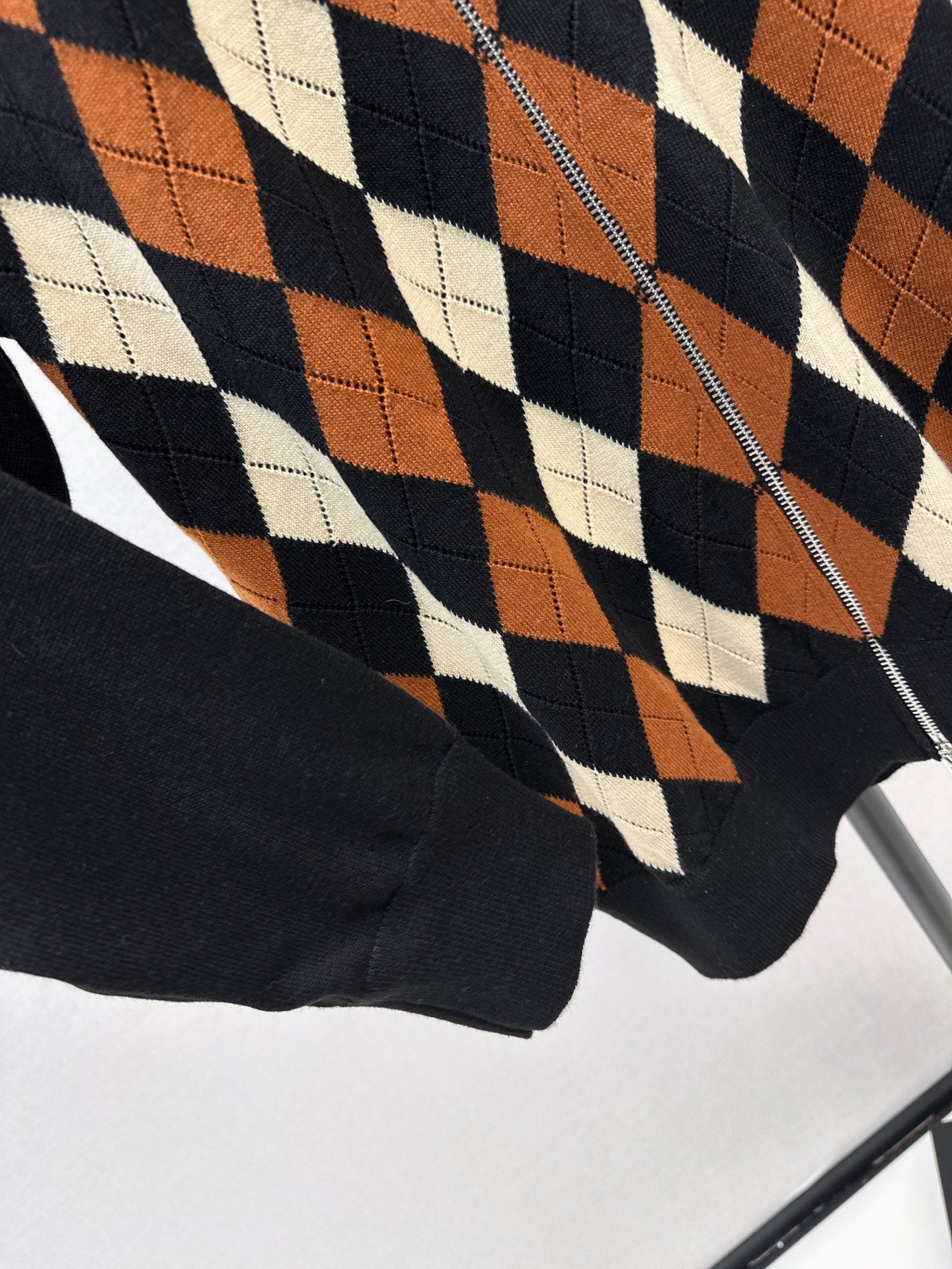 26FW New Quilted-Pattern Lapel Zip-Up Knit Cardigan 🤎