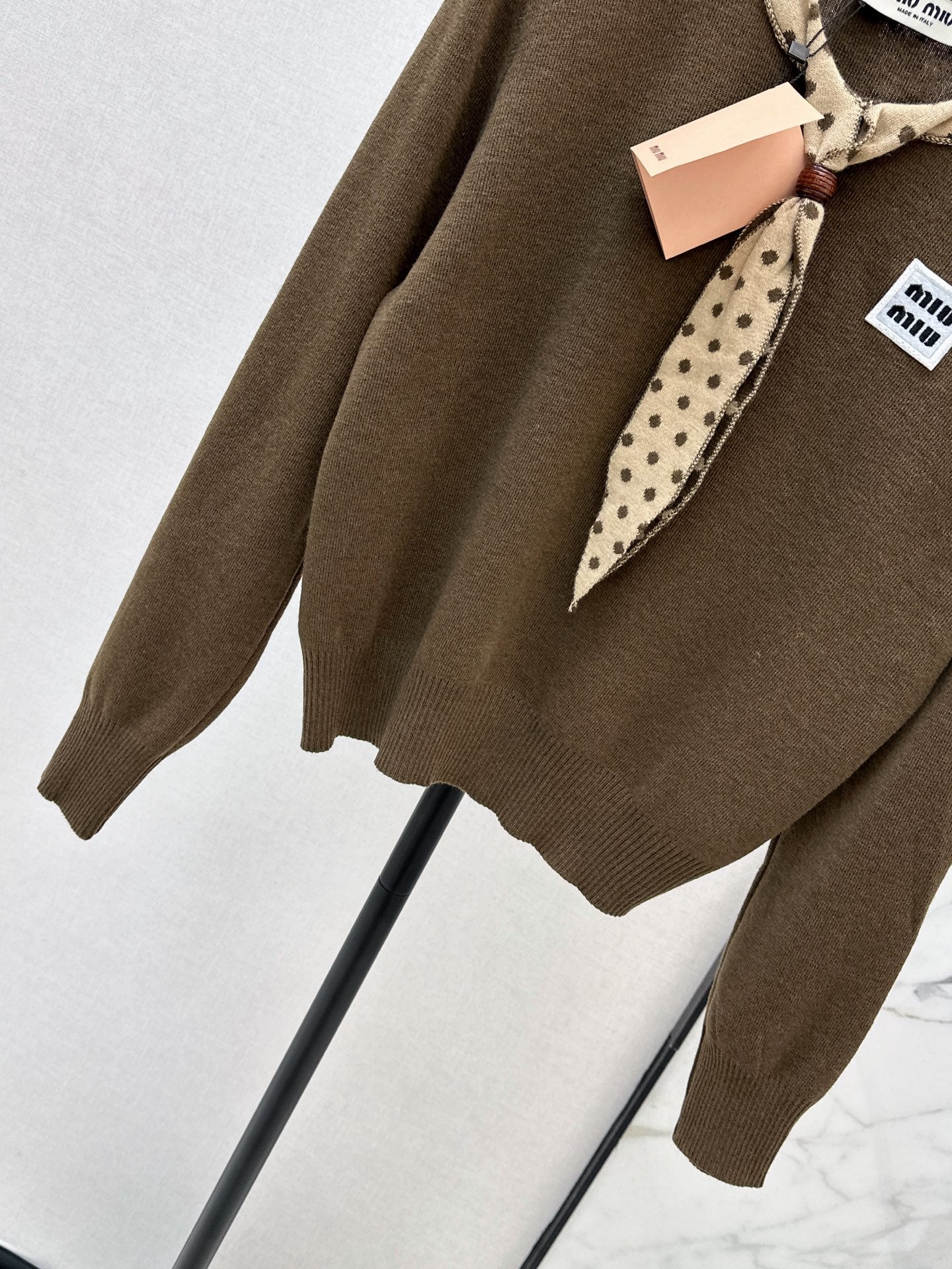 26FW New Bow-Tie V-Neck Cropped Knit Top 🩵