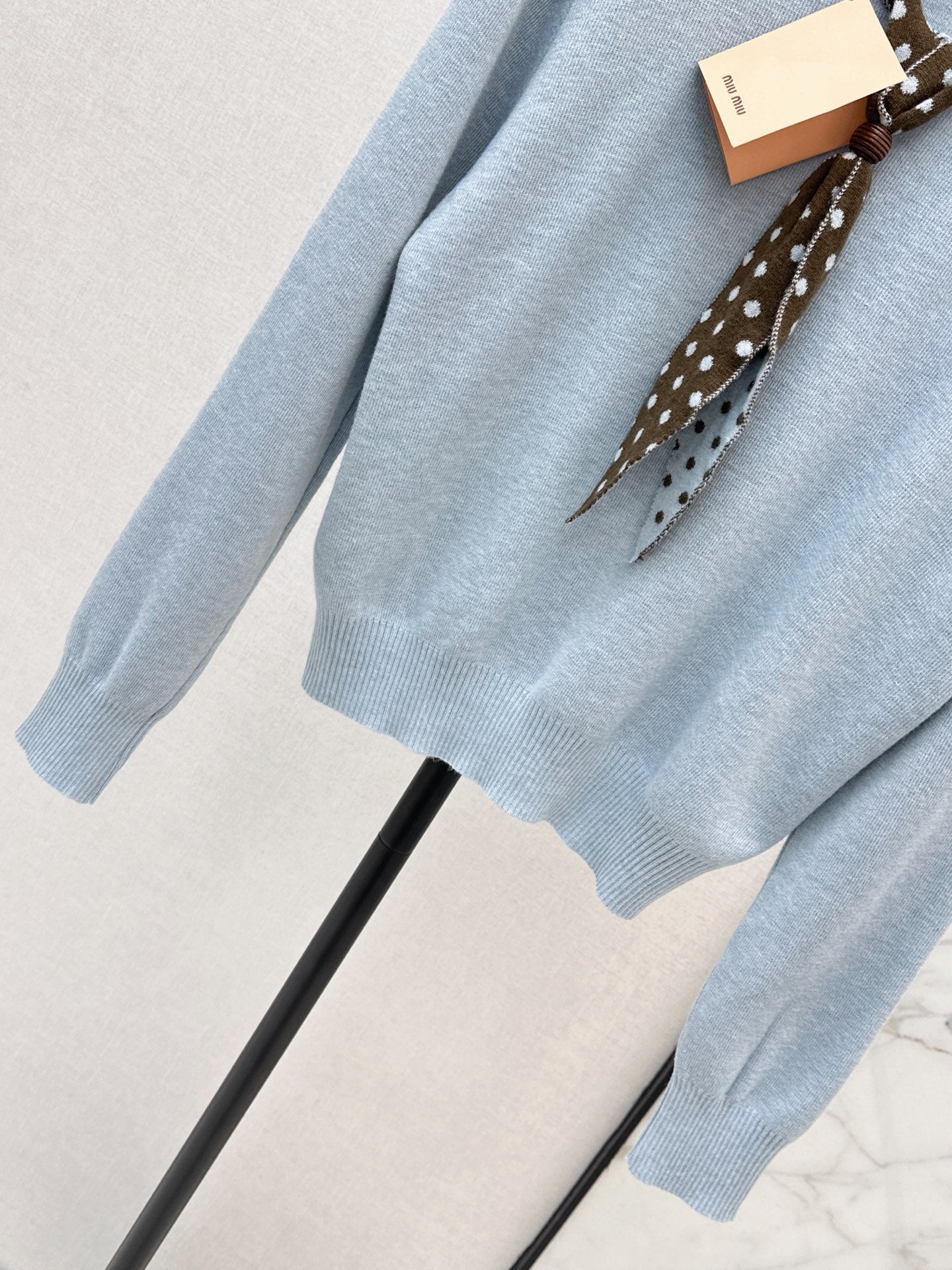 26FW New Bow-Tie V-Neck Cropped Knit Top 🩵