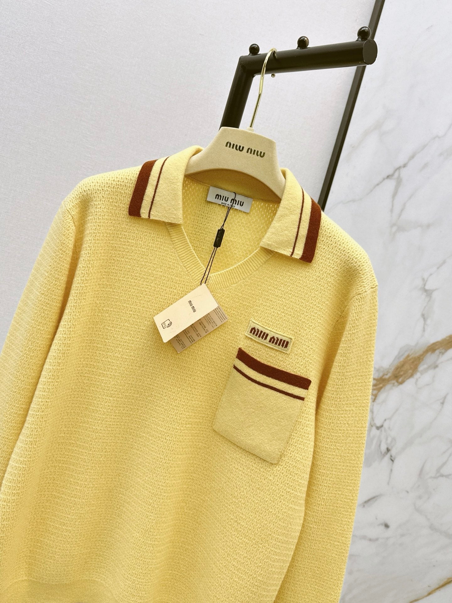 26FW New Color-Block Cut-Out Knit Polo Top 💛