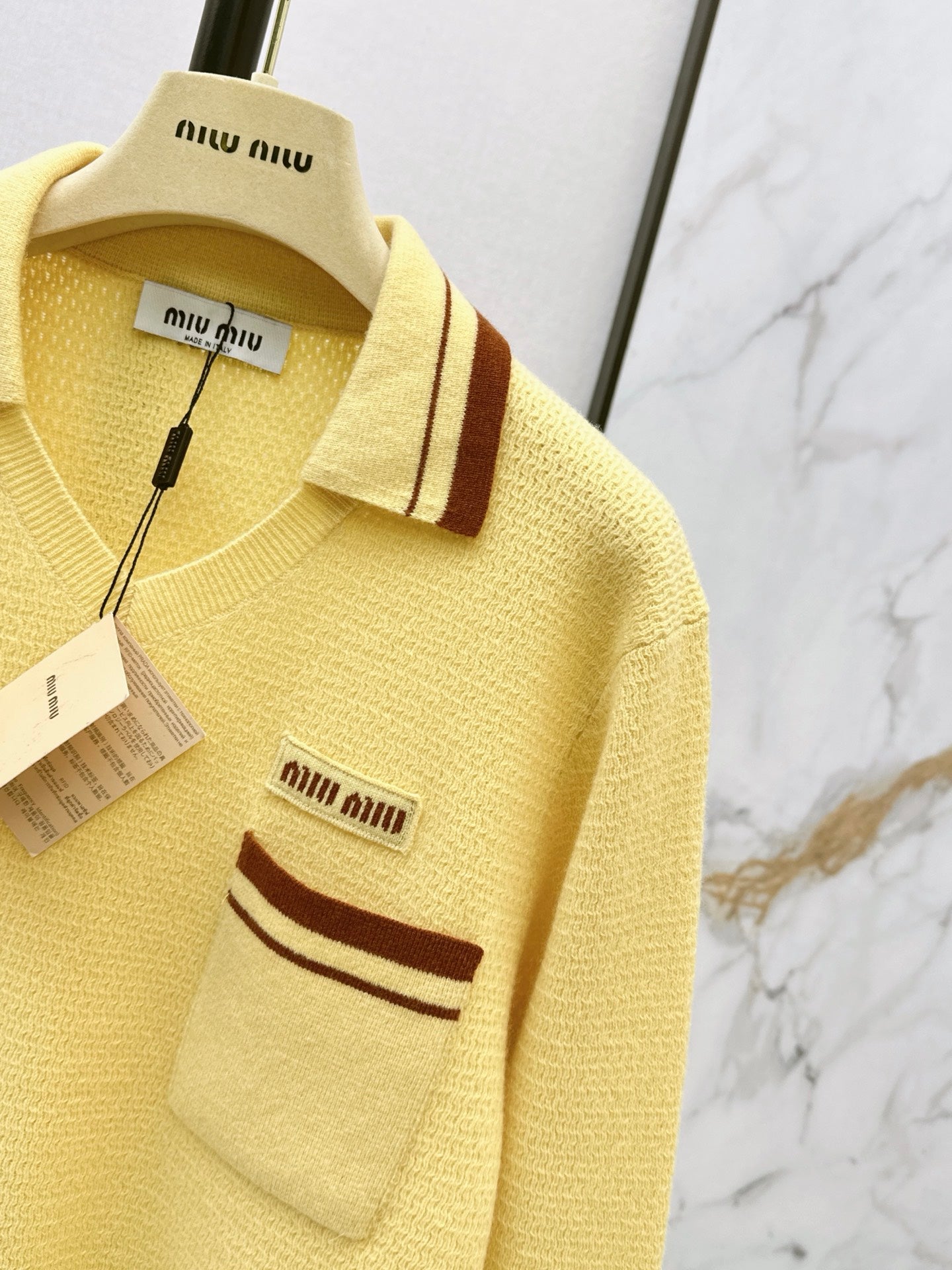 26FW New Color-Block Cut-Out Knit Polo Top 💛