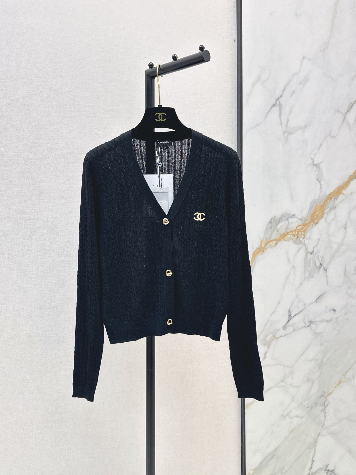 26FW New V-Neck Logo-Embroidered Knit Cardigan 🖤