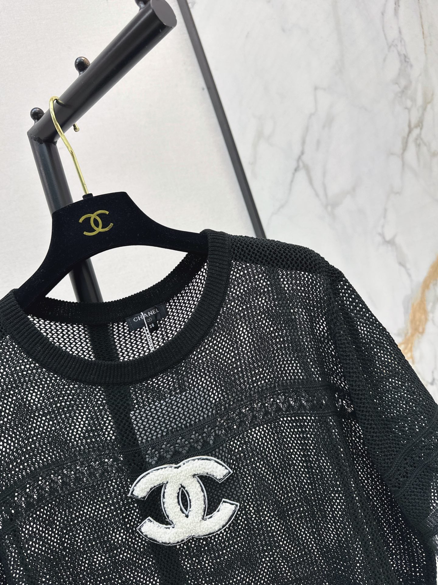 26FW New Short-Sleeve Cut-Out Knit Top 🖤