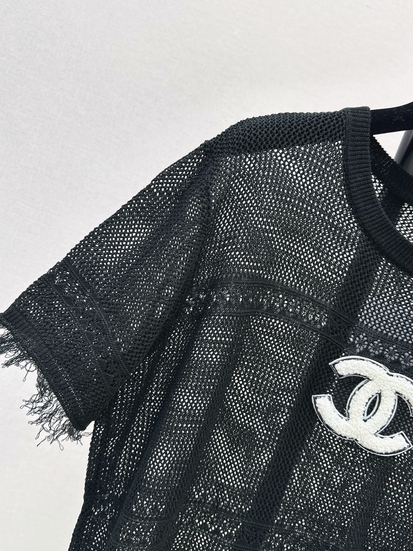 26FW New Short-Sleeve Cut-Out Knit Top 🖤