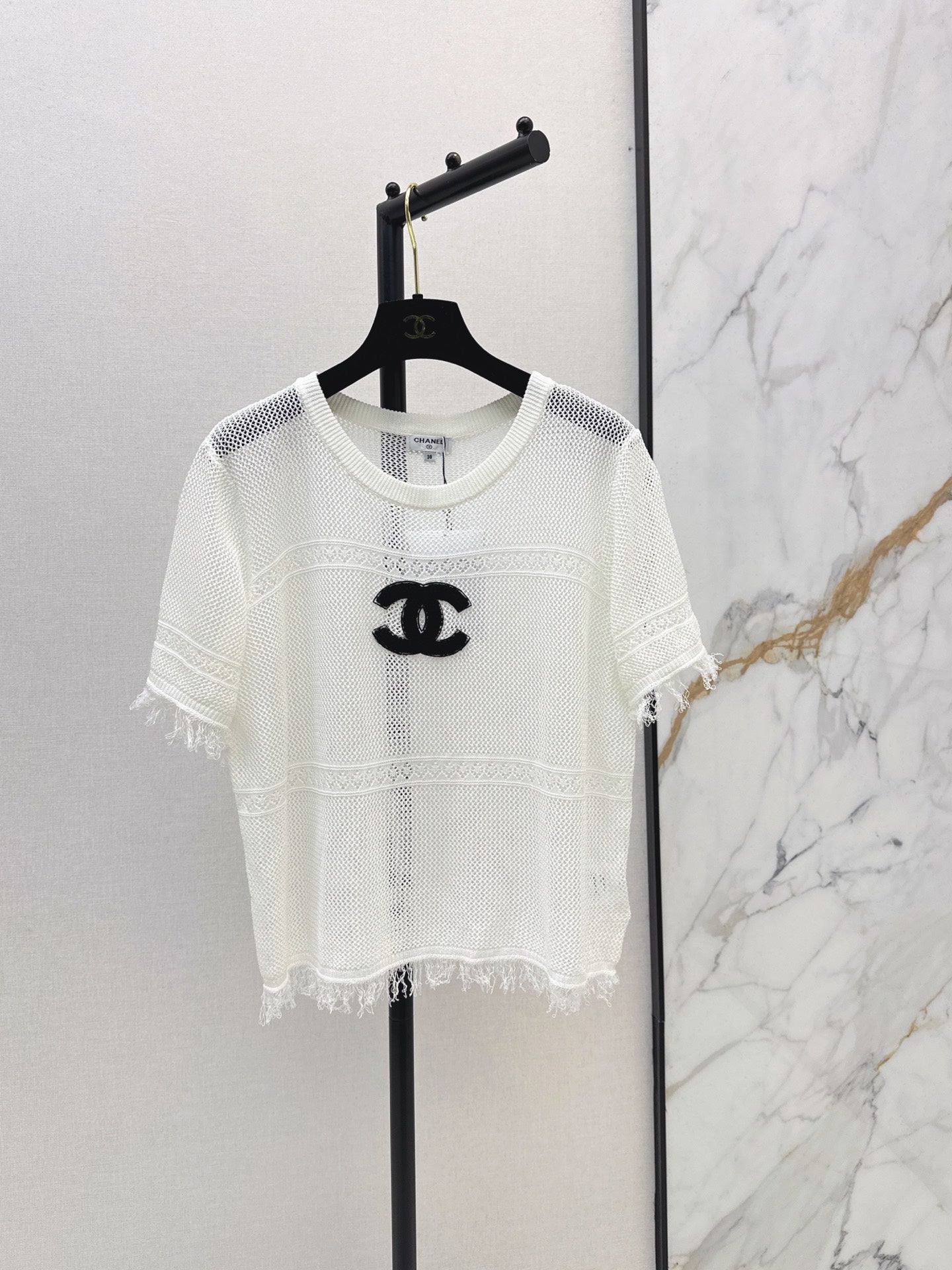 26FW New Short-Sleeve Cut-Out Knit Top 🖤