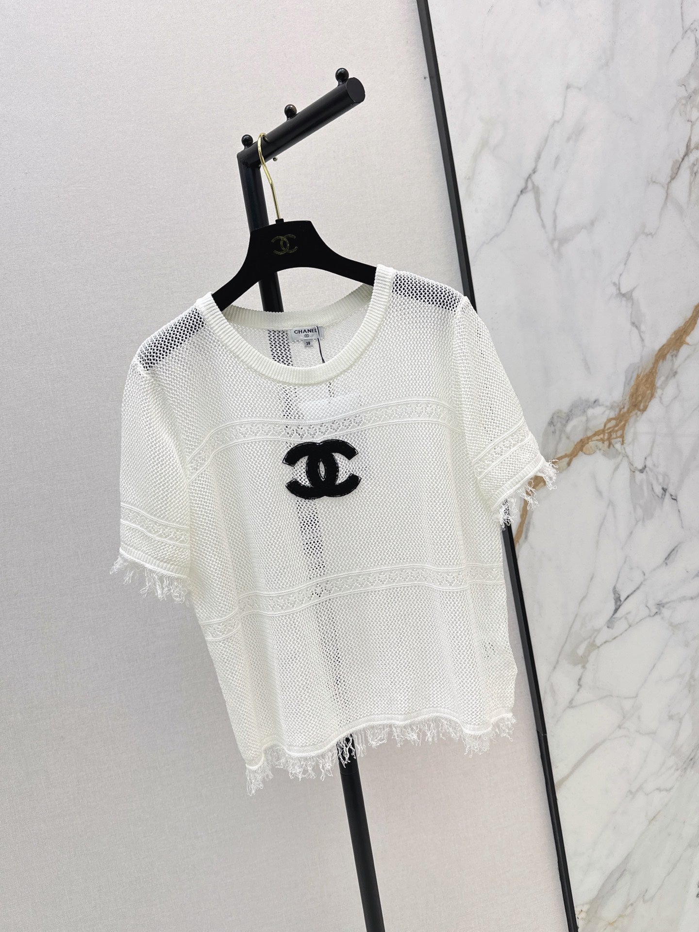 26FW New Short-Sleeve Cut-Out Knit Top 🖤
