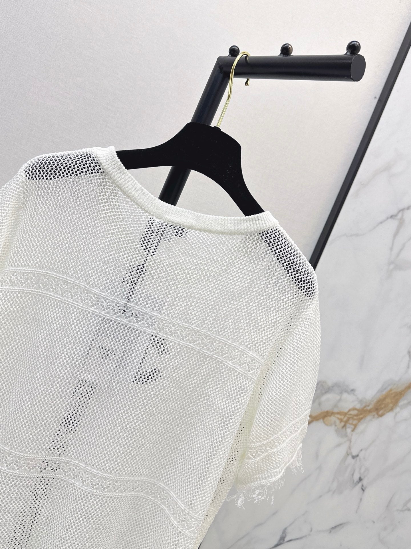 26FW New Short-Sleeve Cut-Out Knit Top 🖤