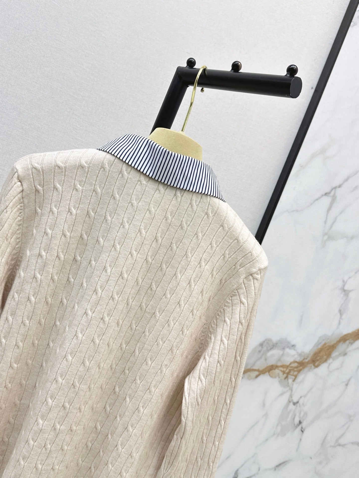 26FW New Color-Block Striped Collared Knit Cardigan 🖤