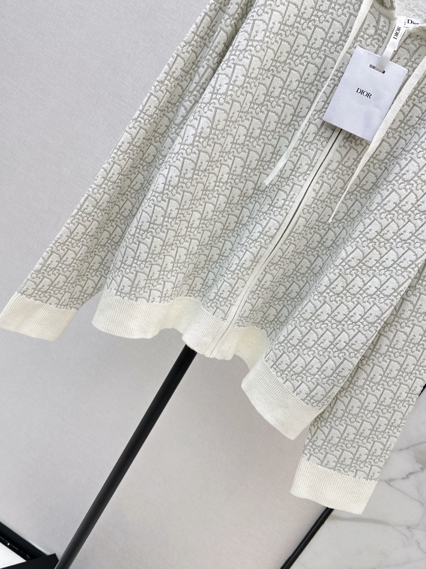 26FW New Classic Monogram Knit Hoodie 🤍