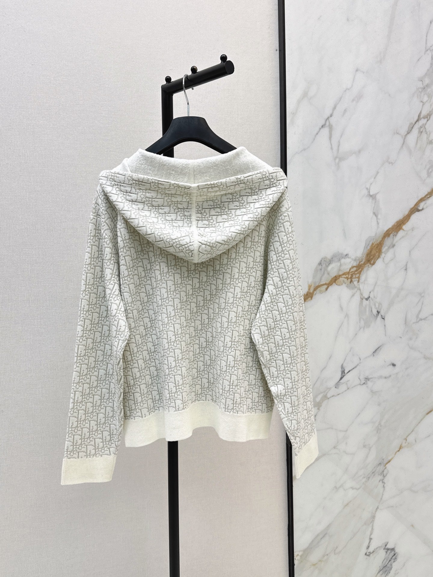 26FW New Classic Monogram Knit Hoodie 🤍