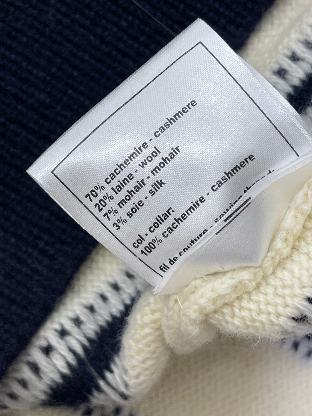 26FW New Vertical-Stripe V-Neck Knit Vest