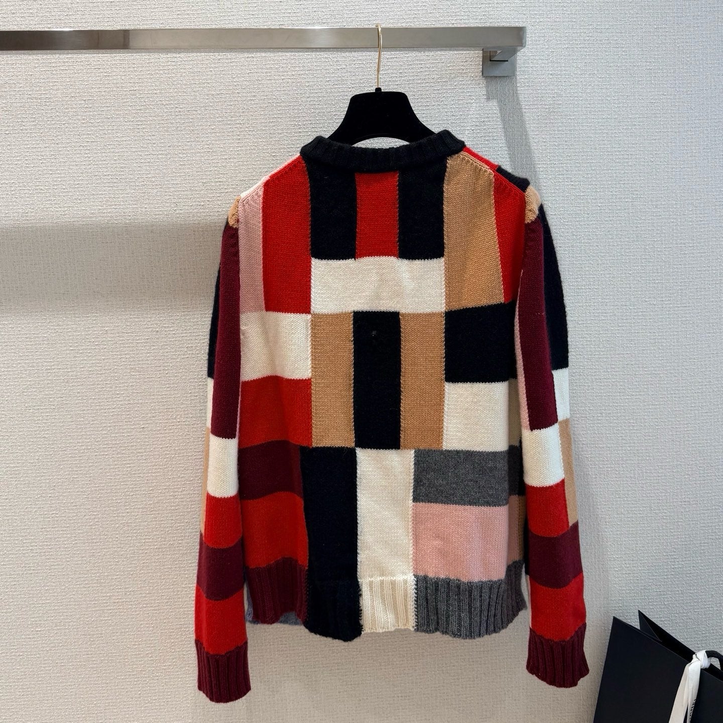 26FW New Color-Block Cashmere Cardigan with Metal Buckle