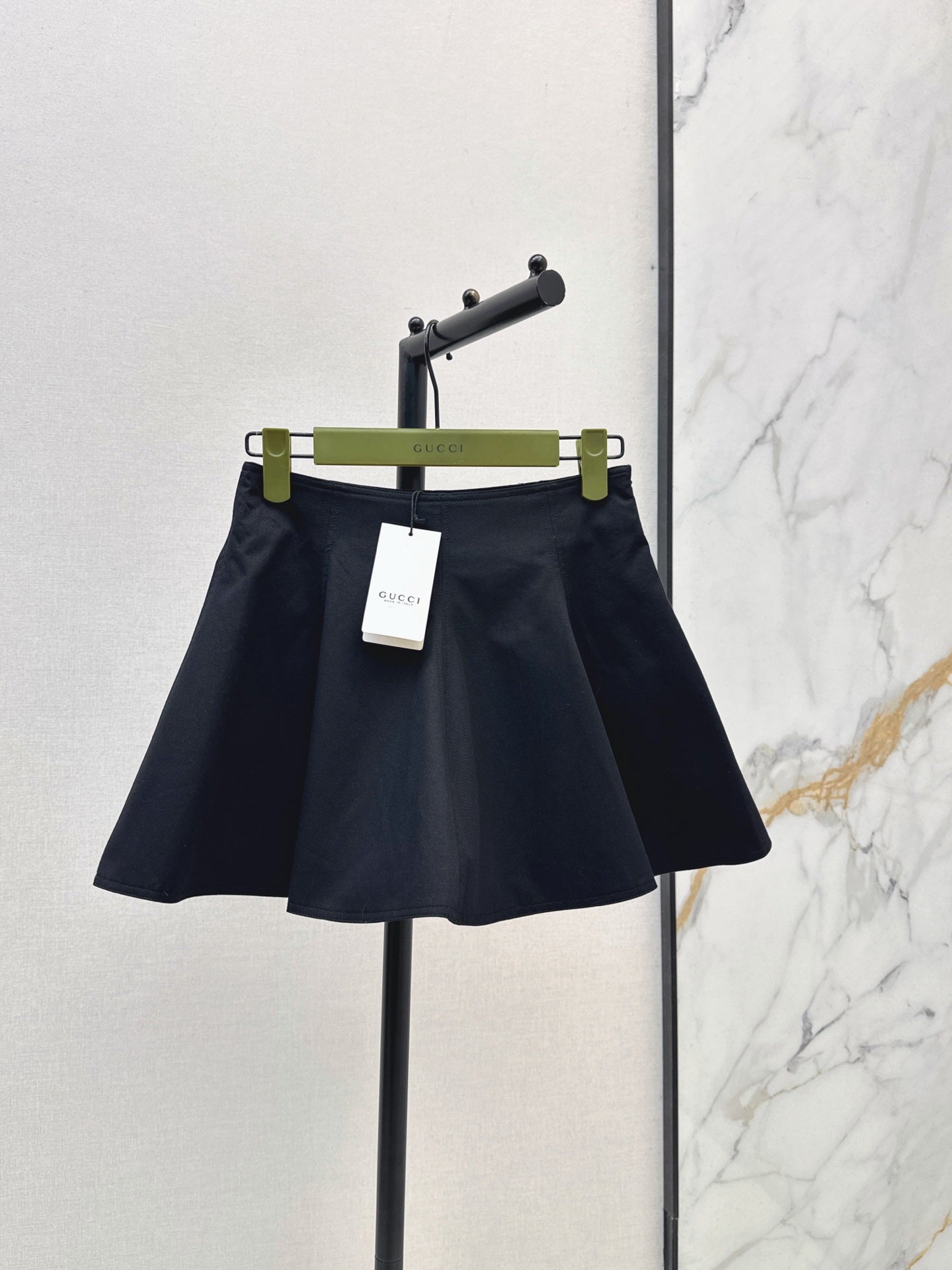 26FW New Fishtail Ruffle-Hem Mini Skirt 🖤