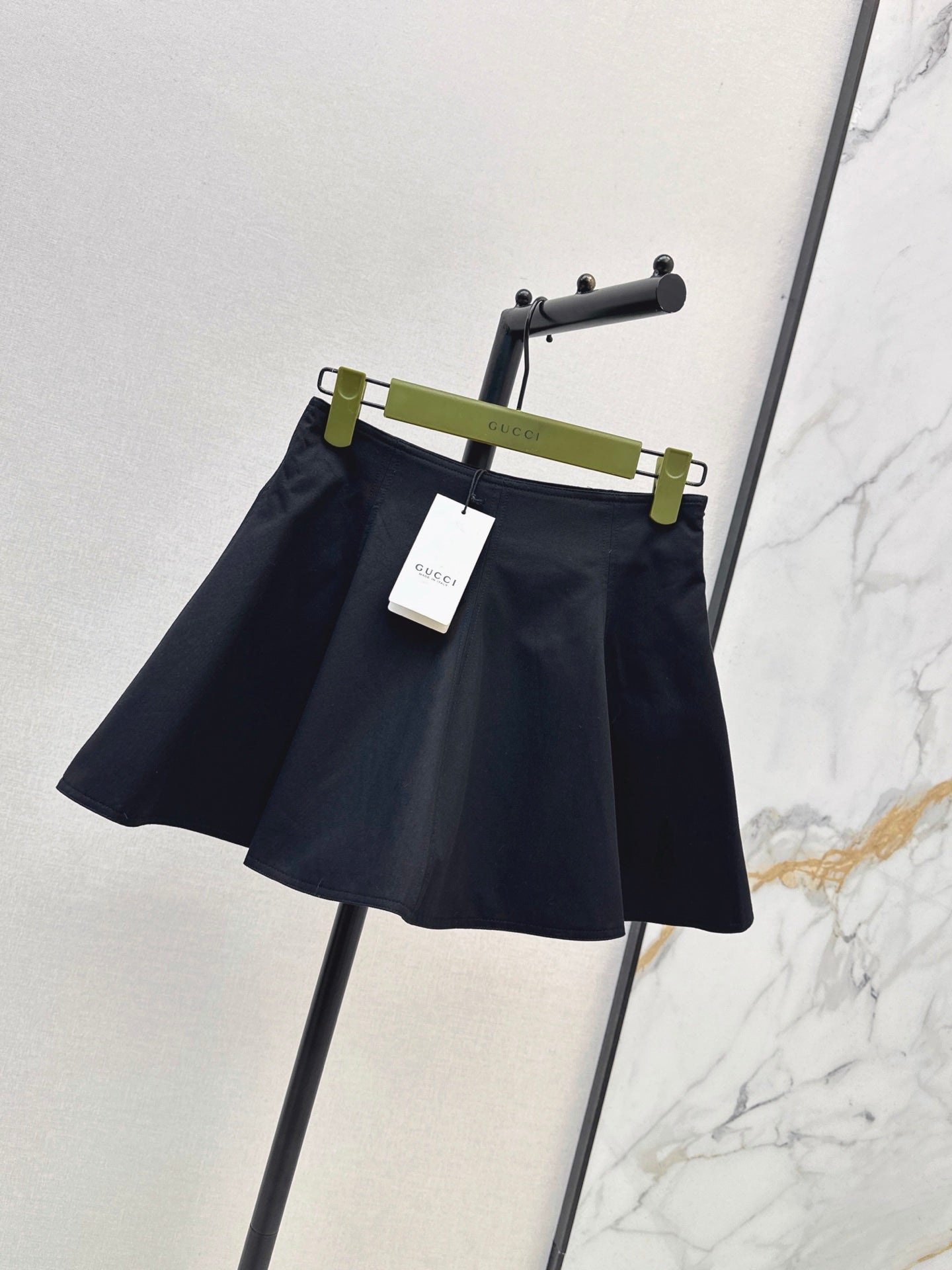 26FW New Fishtail Ruffle-Hem Mini Skirt 🖤