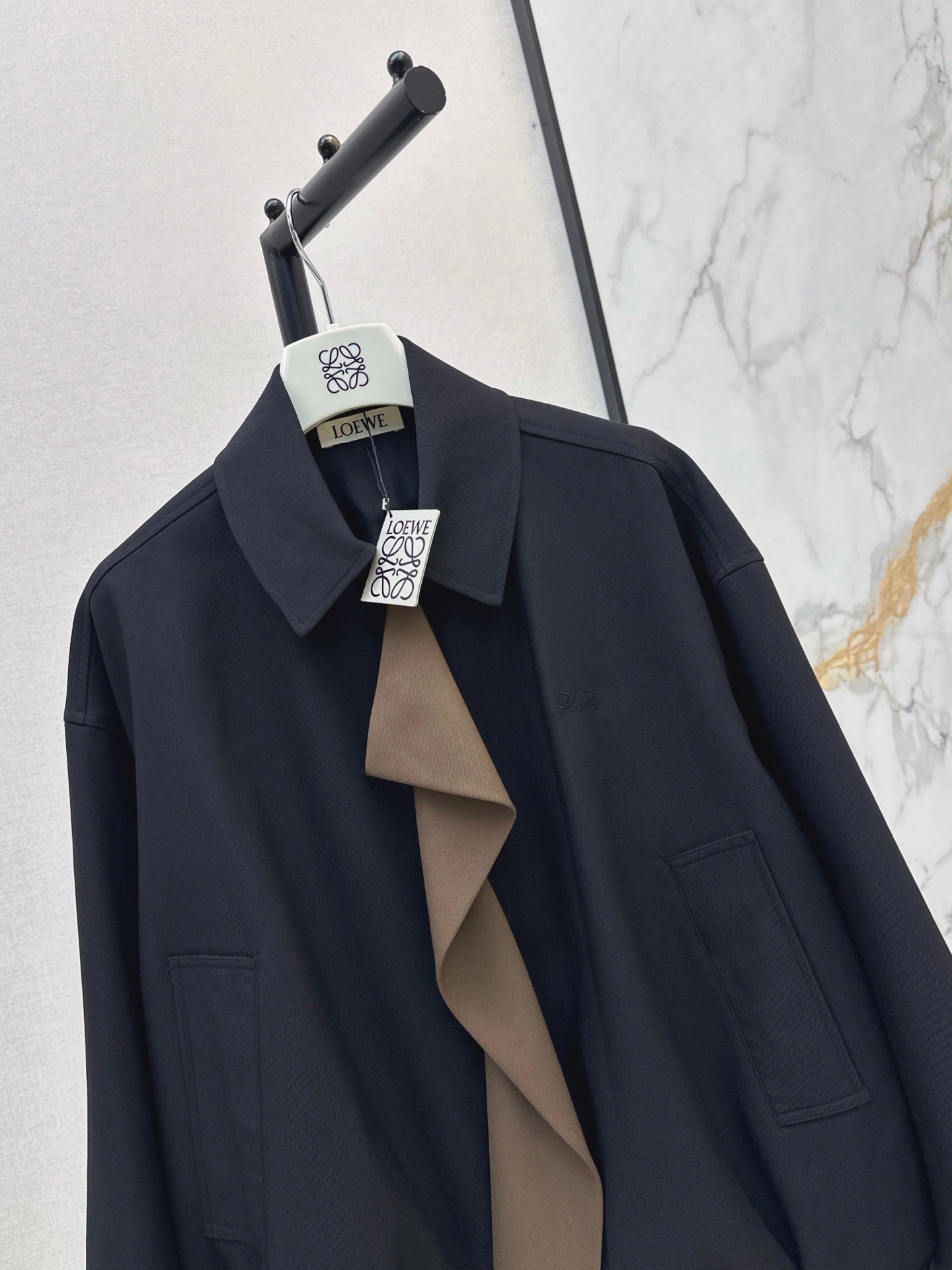 26FW New Oversized Jacket with Contrasting Ruffled Collar 🖤