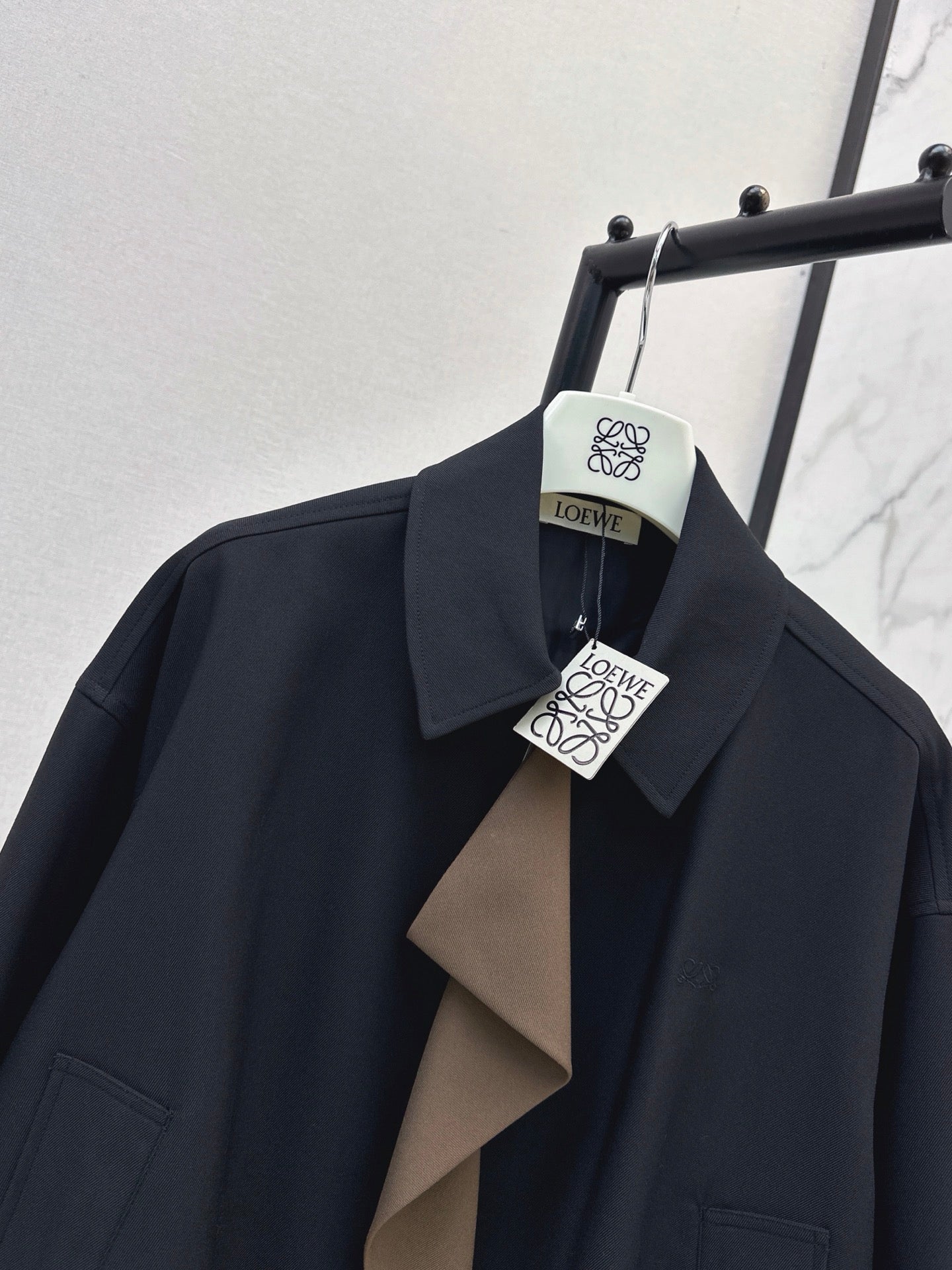 26FW New Oversized Jacket with Contrasting Ruffled Collar 🖤