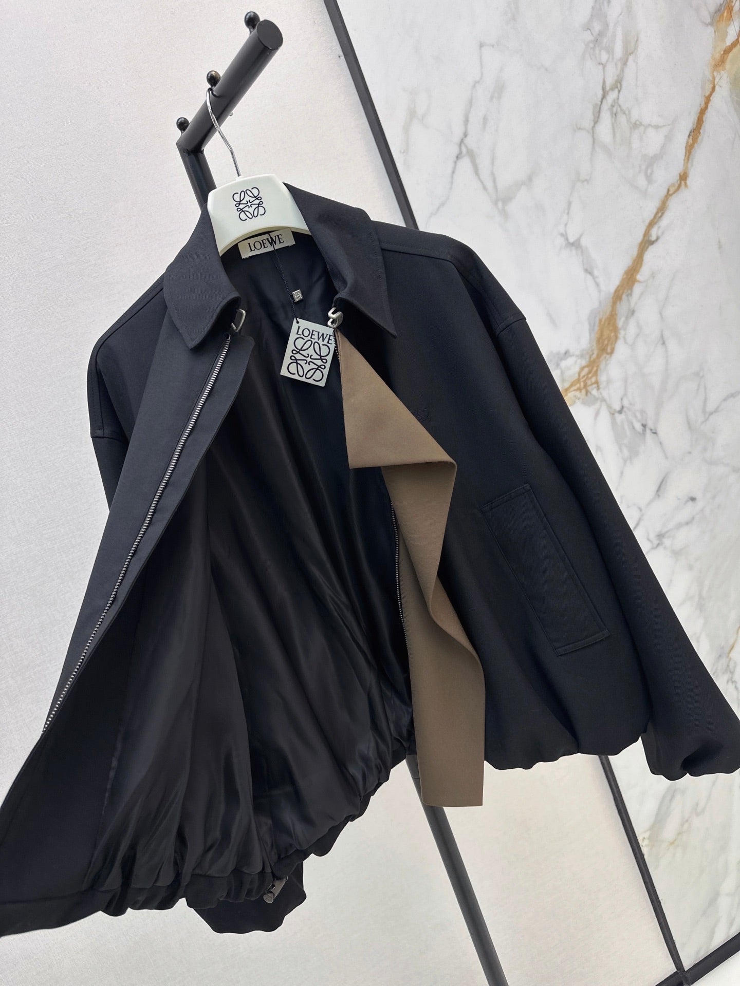 26FW New Oversized Jacket with Contrasting Ruffled Collar 🖤