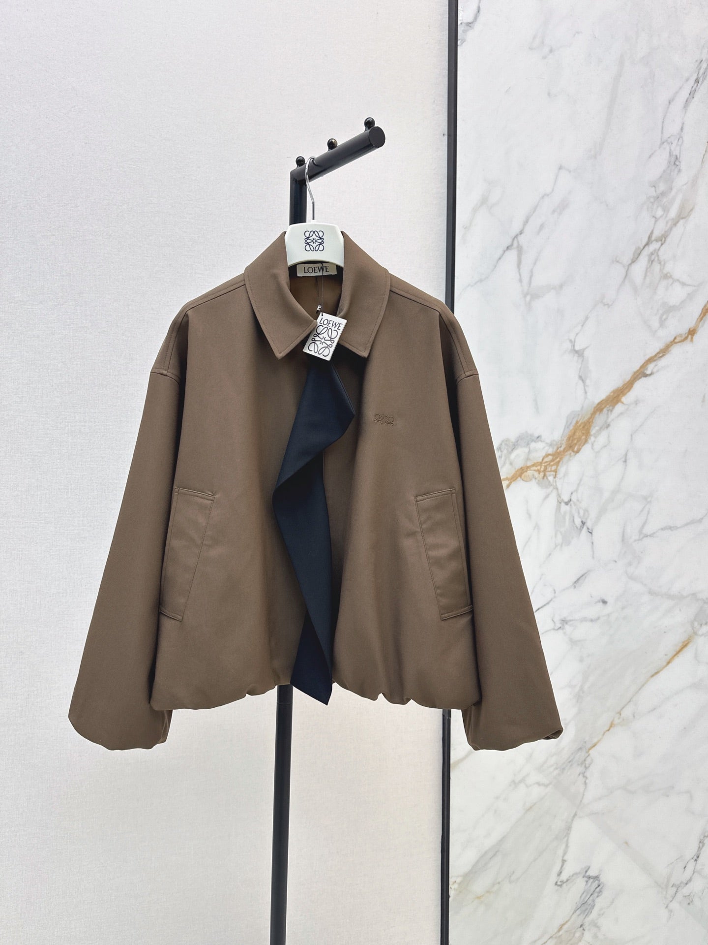 26FW New Oversized Jacket with Contrasting Ruffled Collar 🖤