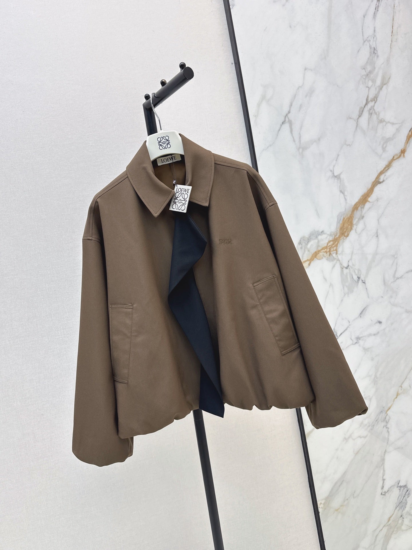 26FW New Oversized Jacket with Contrasting Ruffled Collar 🖤
