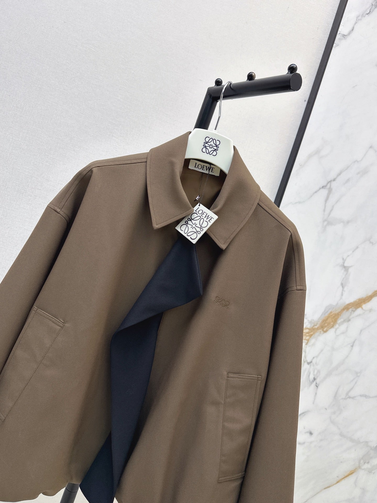 26FW New Oversized Jacket with Contrasting Ruffled Collar 🖤