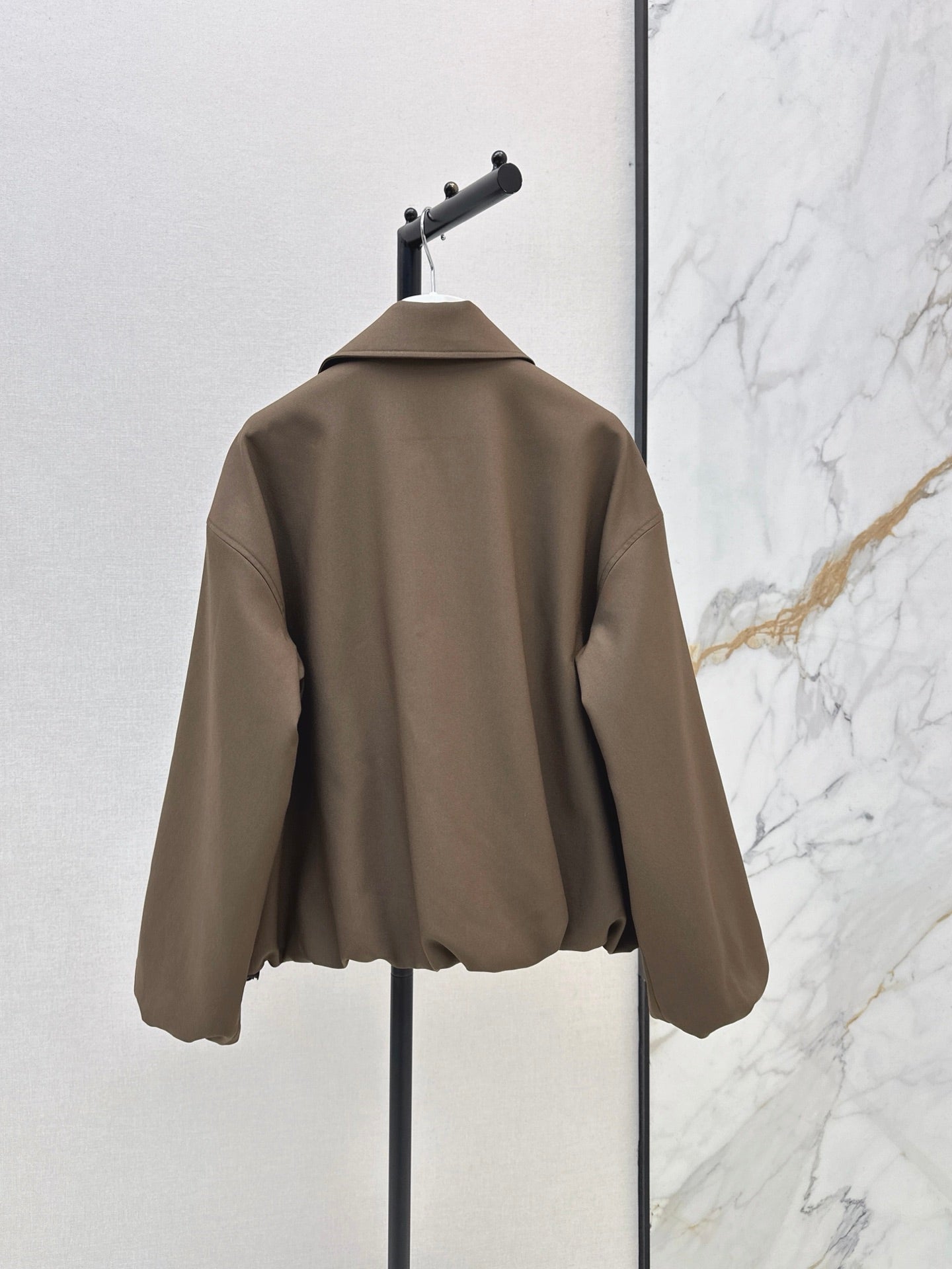 26FW New Oversized Jacket with Contrasting Ruffled Collar 🖤