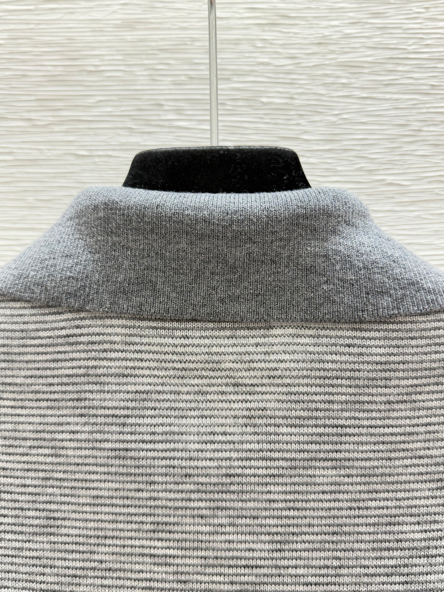26FW New Color-Block Striped Long-Sleeve Sweater with Collar