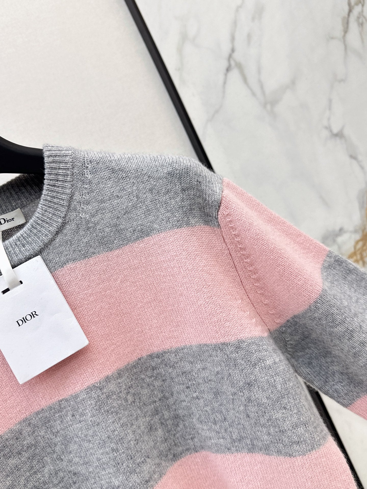 26FW New Grey-Pink Striped Crew-Neck Sweater 🤍