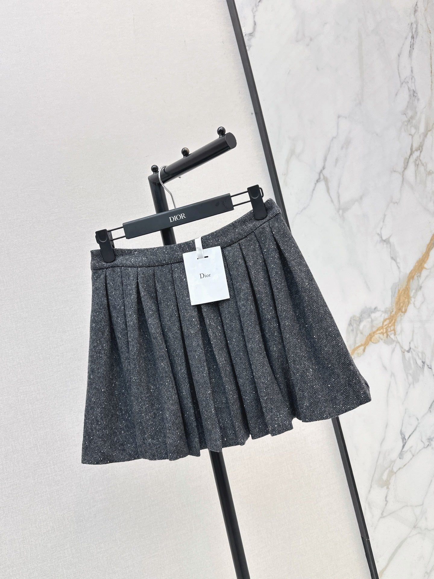 26FW New Elegant & Sophisticated Midi Skirt 🖤