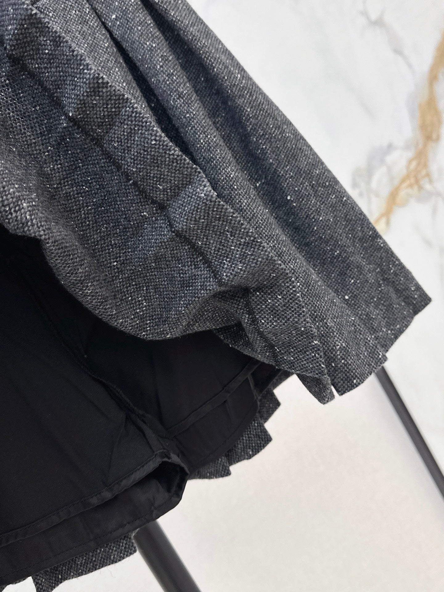 26FW New Elegant & Sophisticated Midi Skirt 🖤