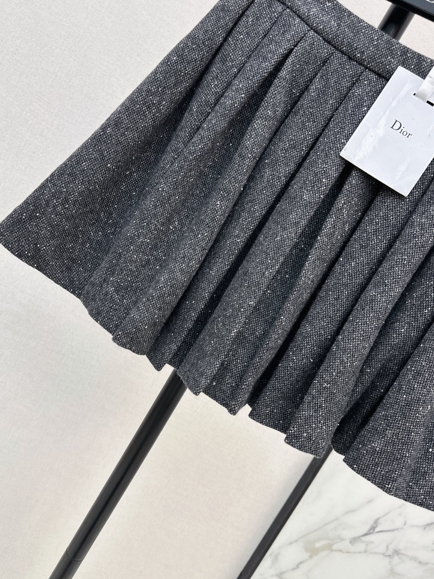 26FW New Elegant & Sophisticated Midi Skirt 🖤