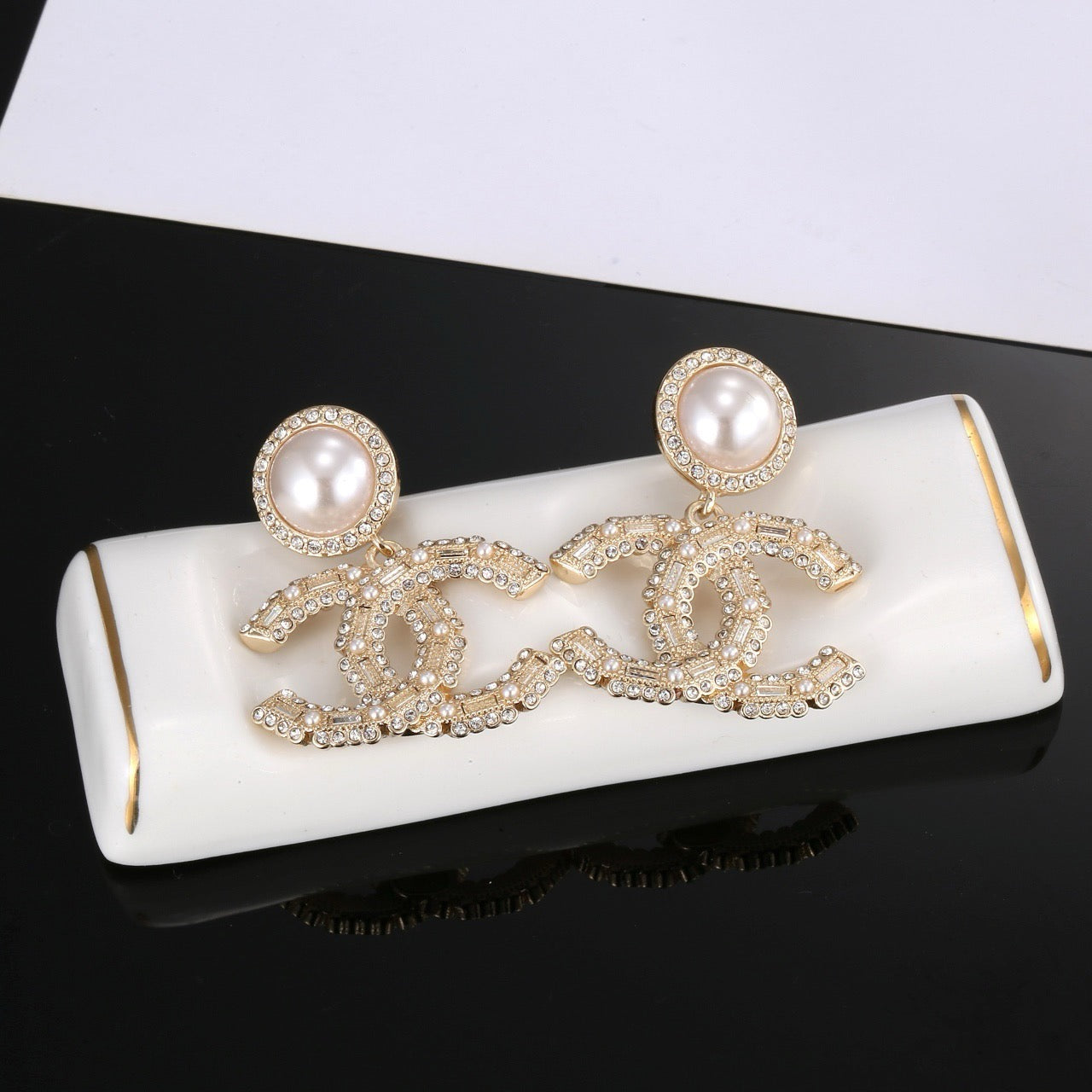 26FW New CC Pearl & Rhinestone Earrings
