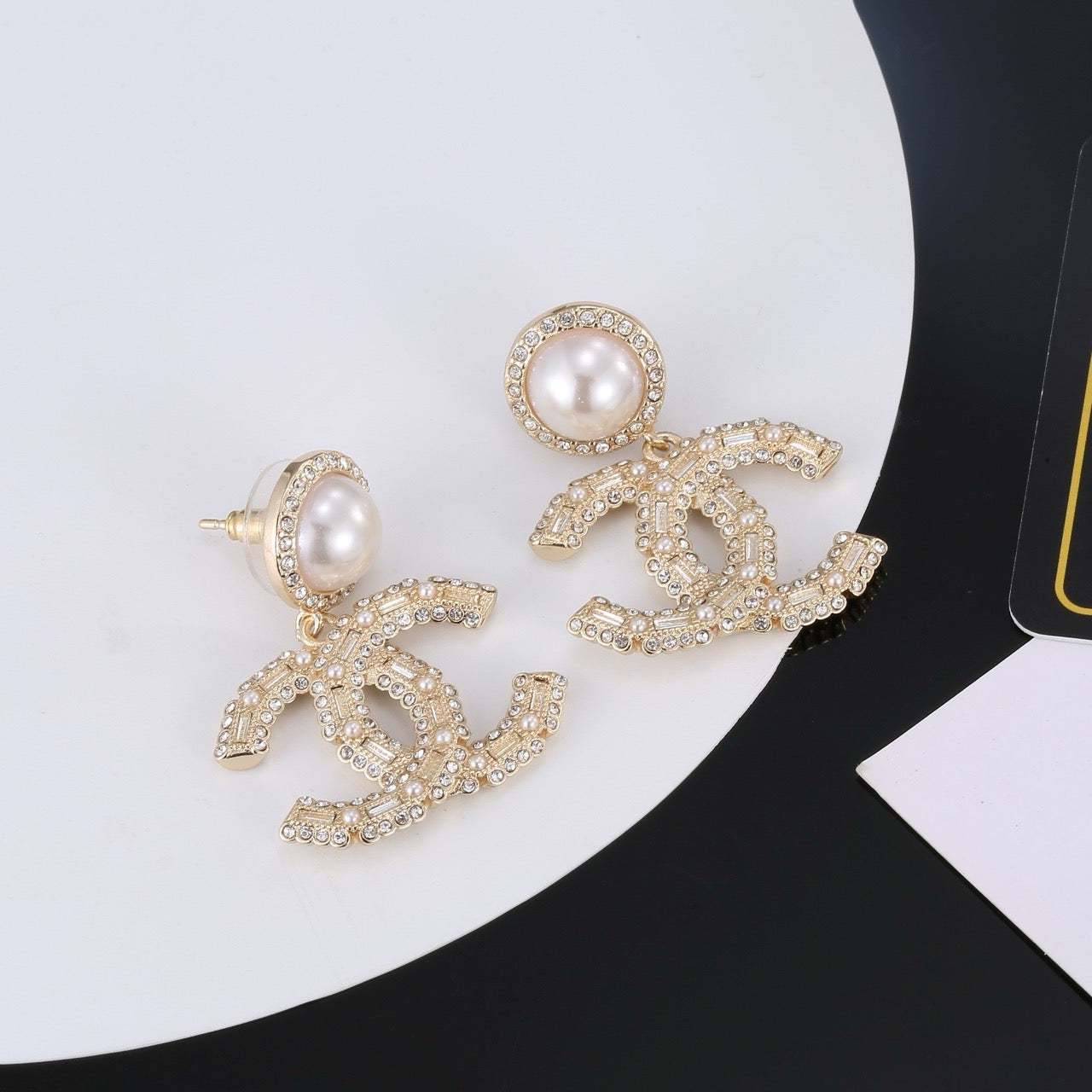 26FW New CC Pearl & Rhinestone Earrings