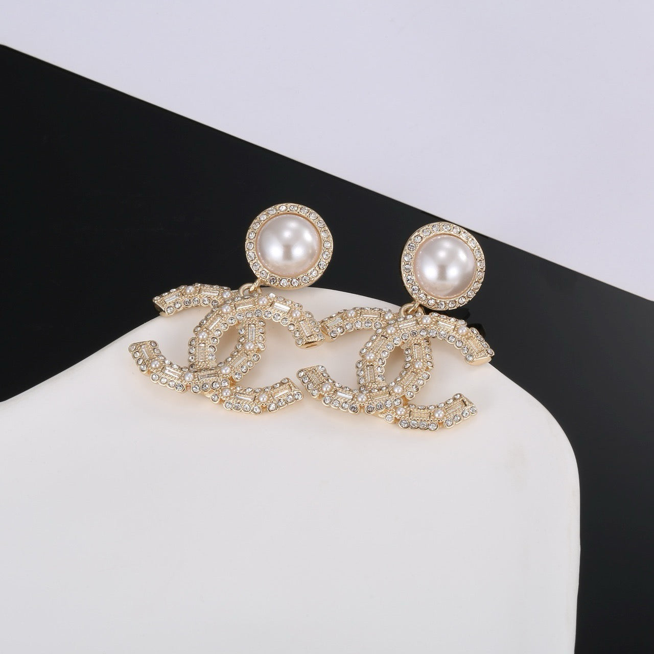 26FW New CC Pearl & Rhinestone Earrings