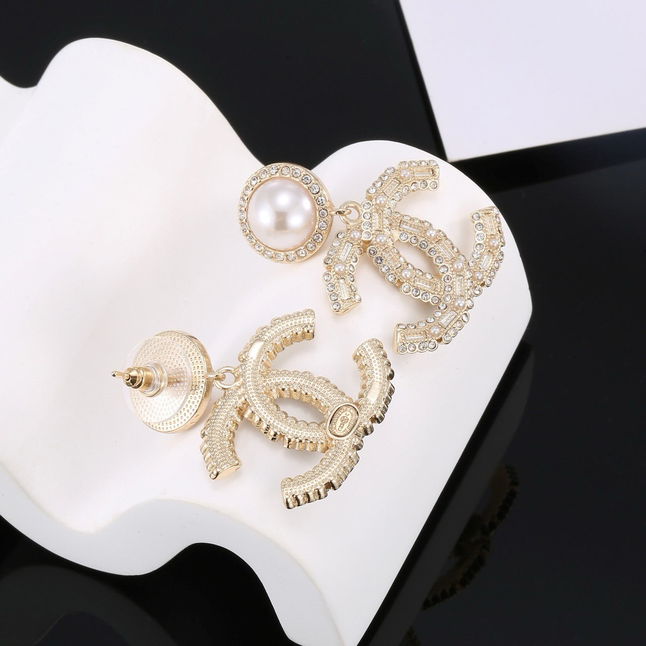 26FW New CC Pearl & Rhinestone Earrings