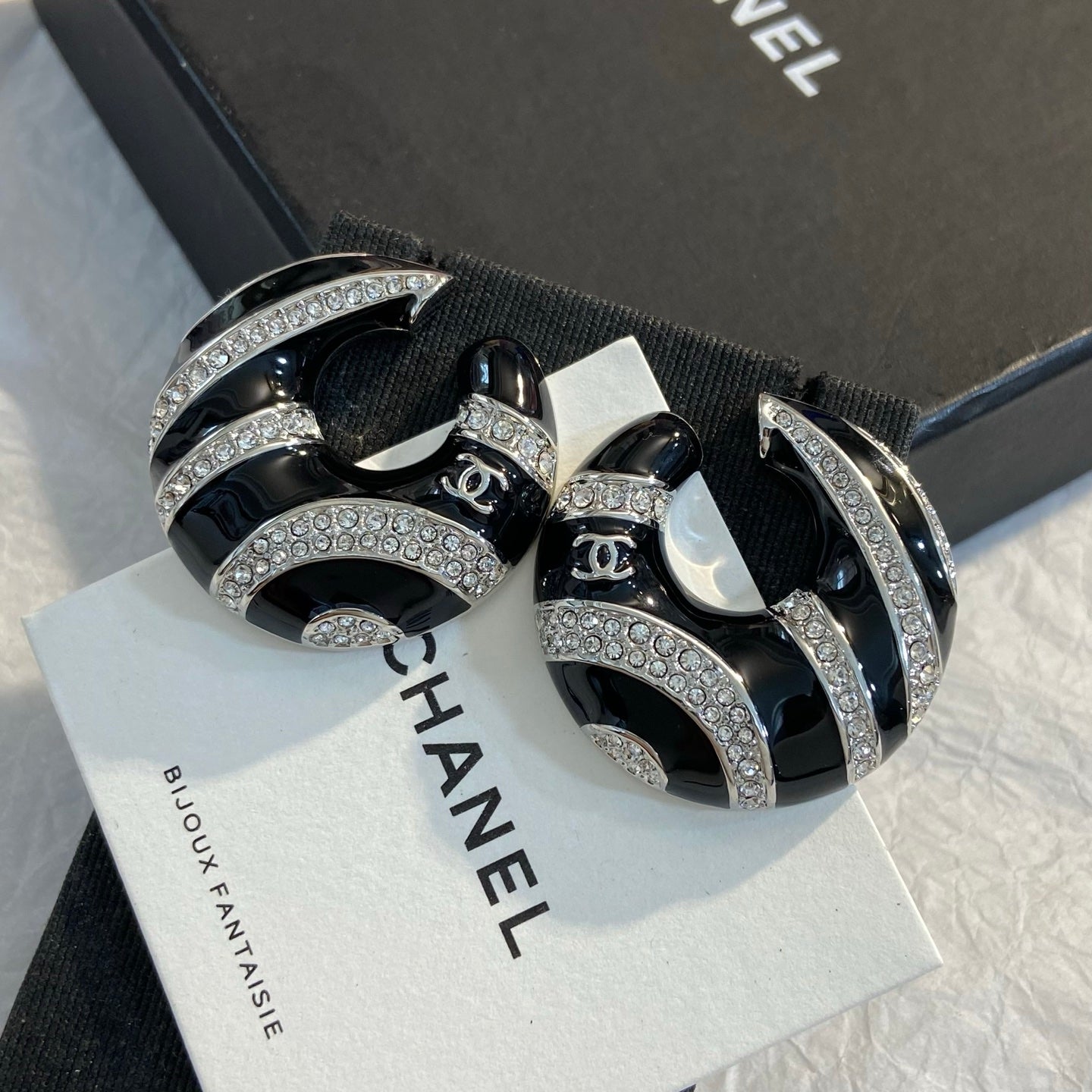 ❤️‍🔥Limited edition❤️‍🔥26FW New Limited-Edition Zebra-Print Double-C Stud Earrings