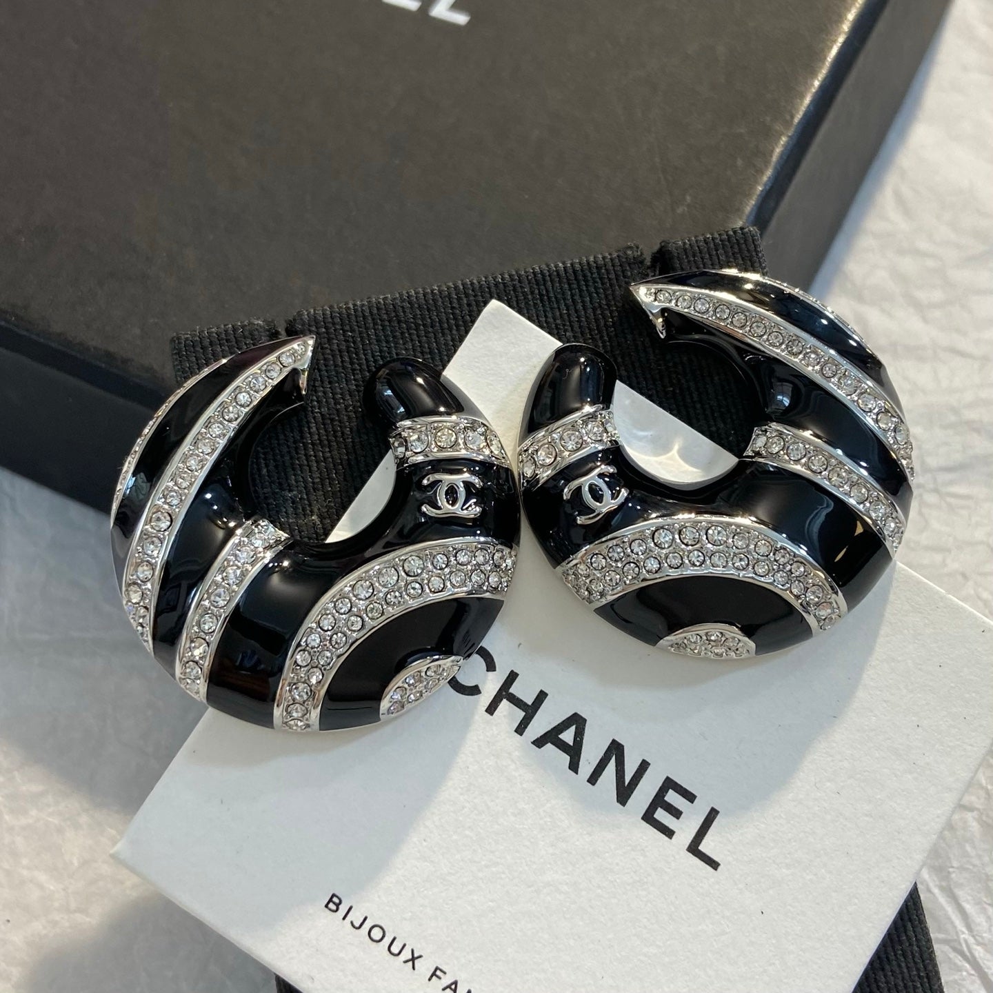 ❤️‍🔥Limited edition❤️‍🔥26FW New Limited-Edition Zebra-Print Double-C Stud Earrings
