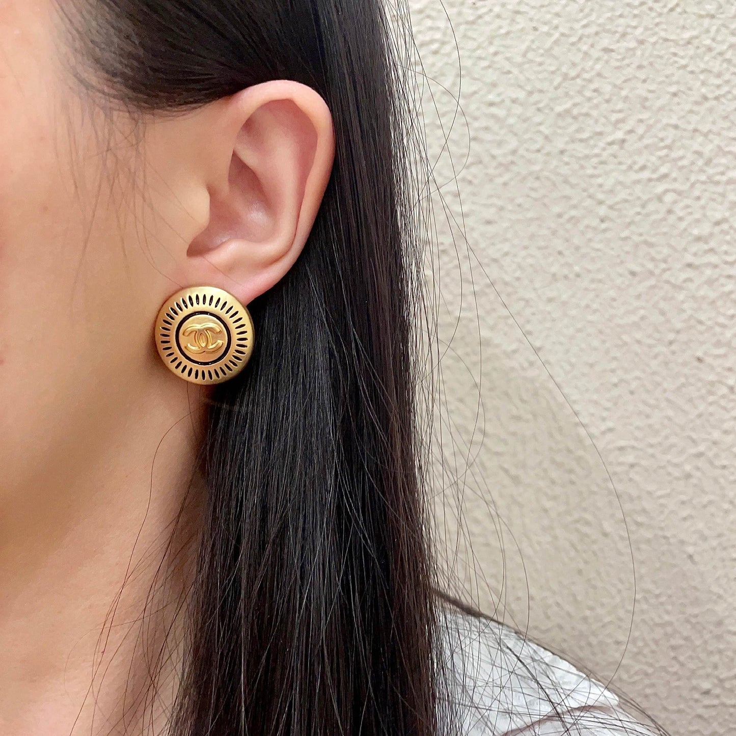 26FW New Classic Double-C Stud Earrings ✨