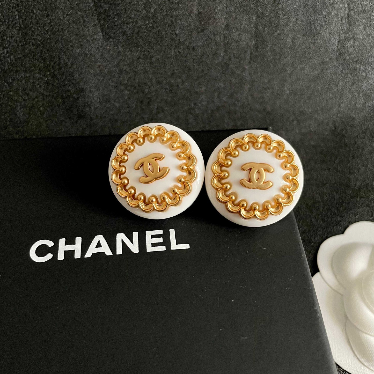 26FW New Classic Double-C Stud Earrings ✨