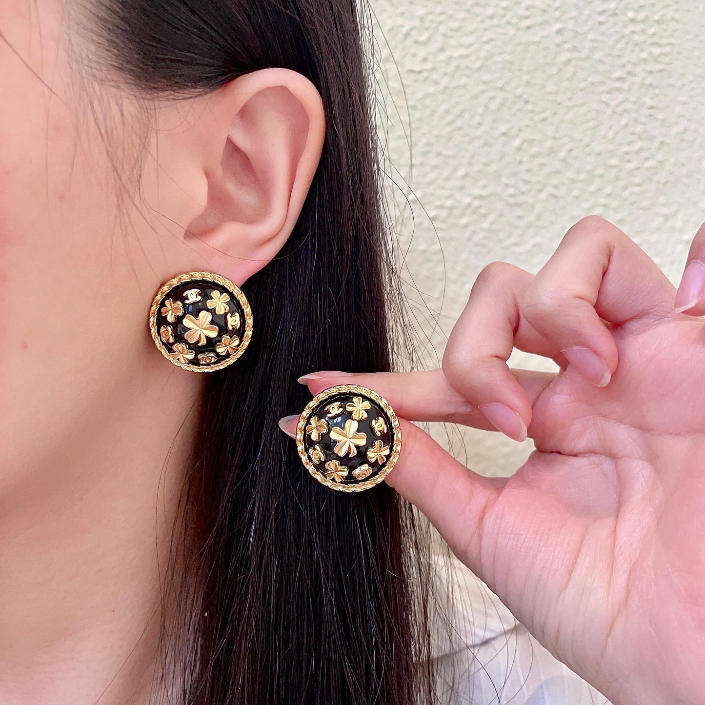 26FW New Classic Double-C Stud Earrings ✨