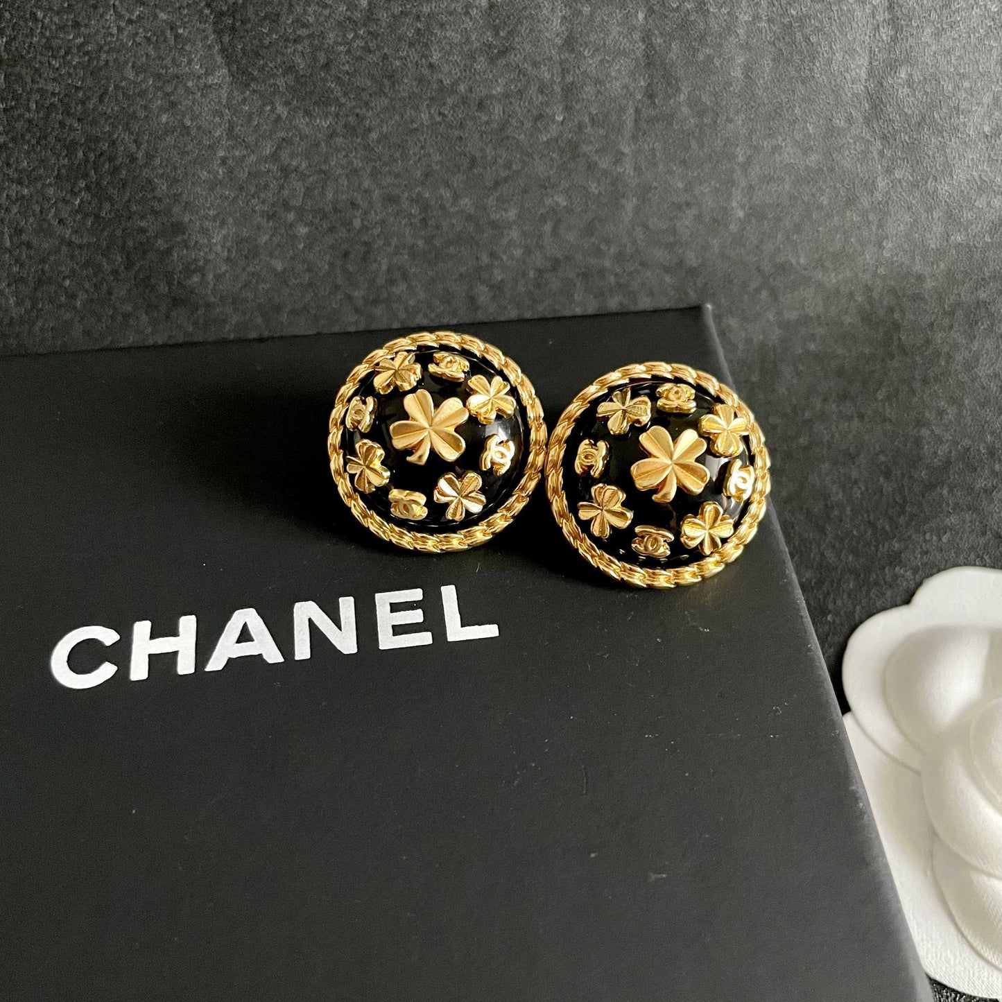26FW New Classic Double-C Stud Earrings ✨