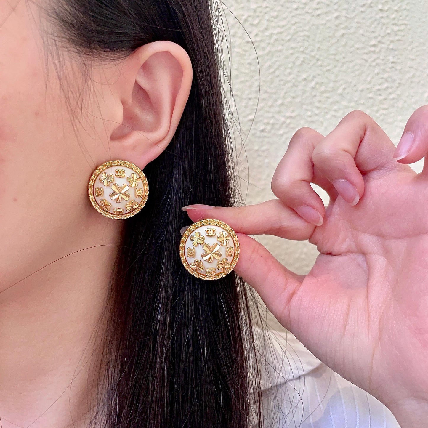 26FW New Classic Double-C Stud Earrings ✨